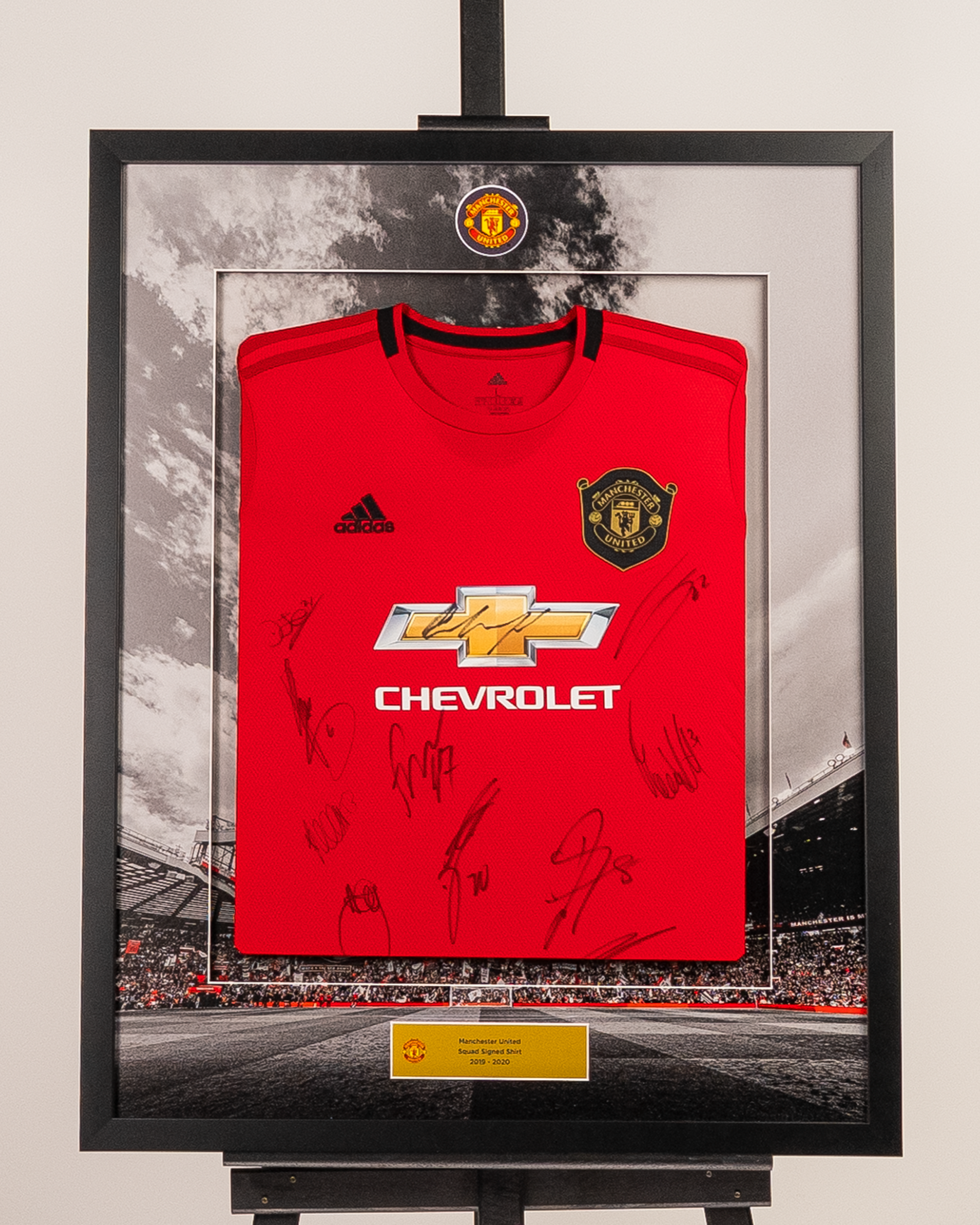 19/20 Manchester United Limited Edition Framed Squad Signed Shirt - 7