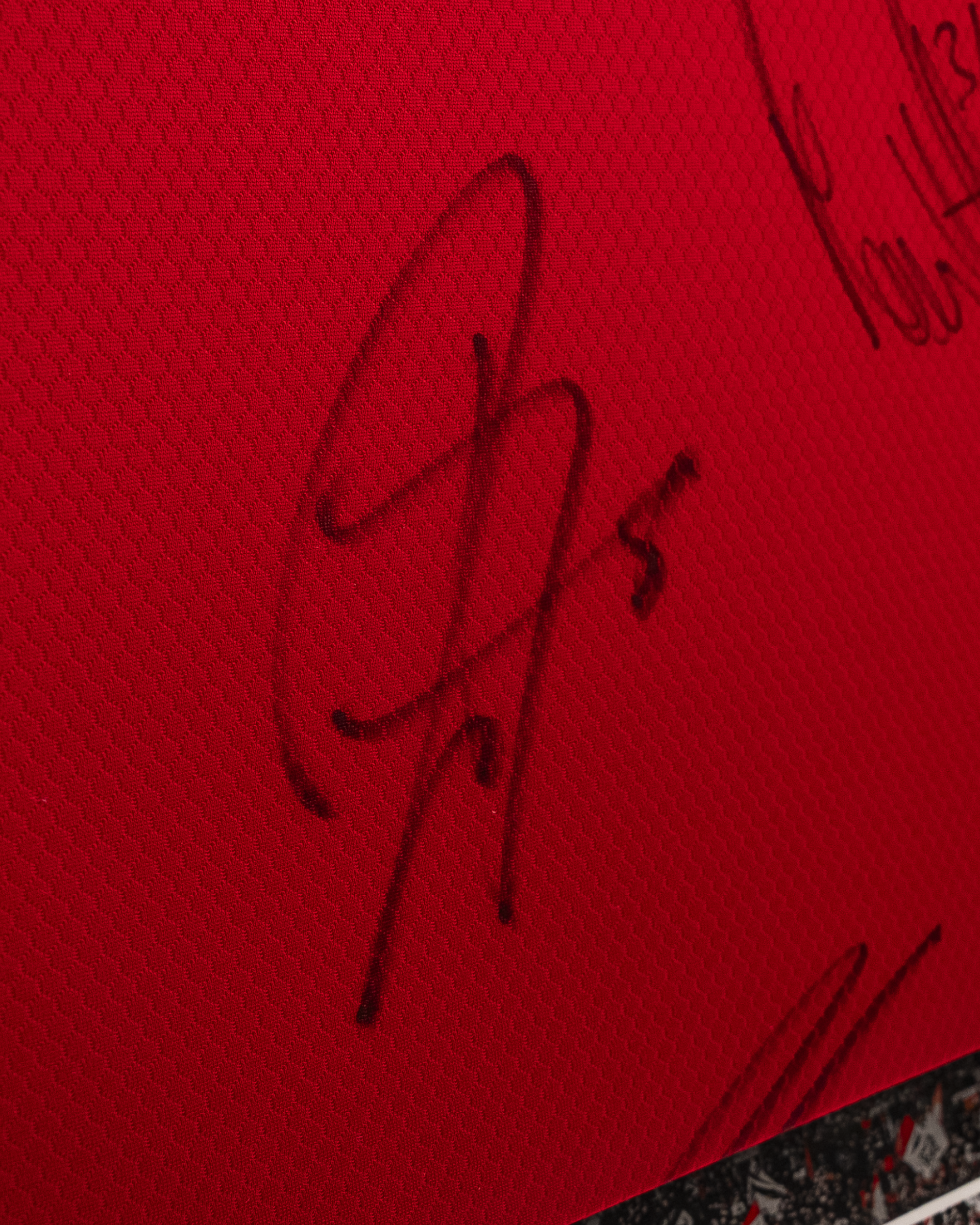 19/20 Manchester United Limited Edition Framed Squad Signed Shirt - 10