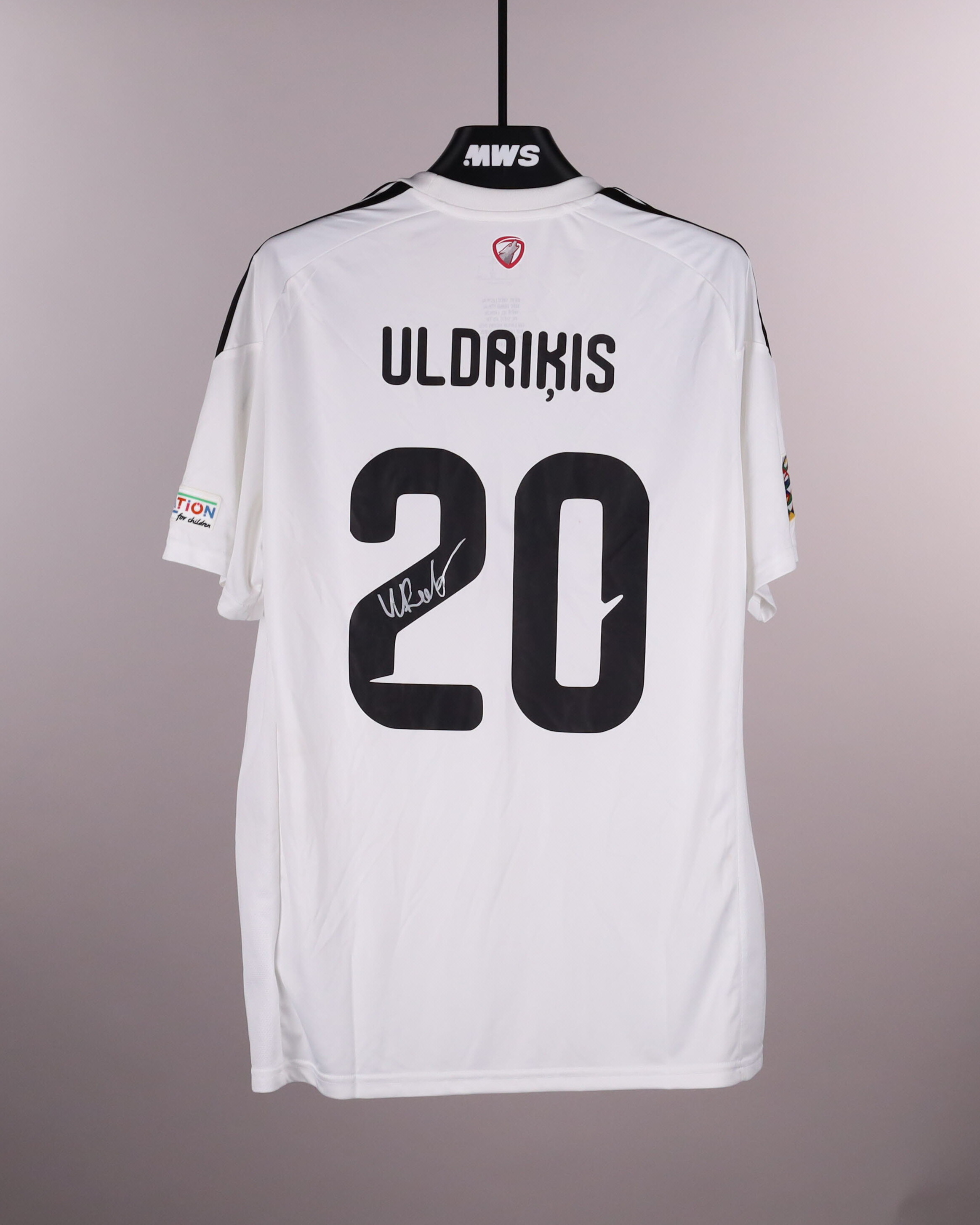 Latvia 팀의 Roberts Uldriķis 셔츠