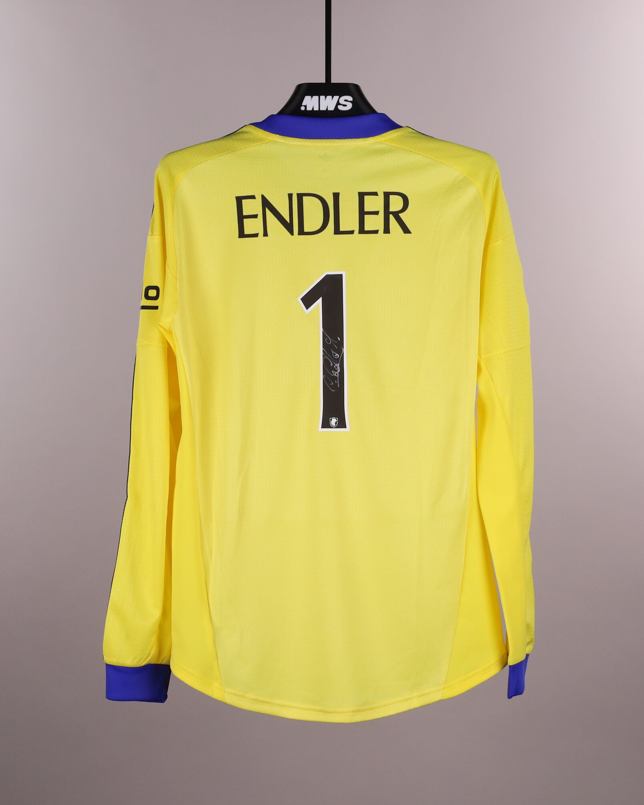 Christiane Endler OL Lyonnes jersey