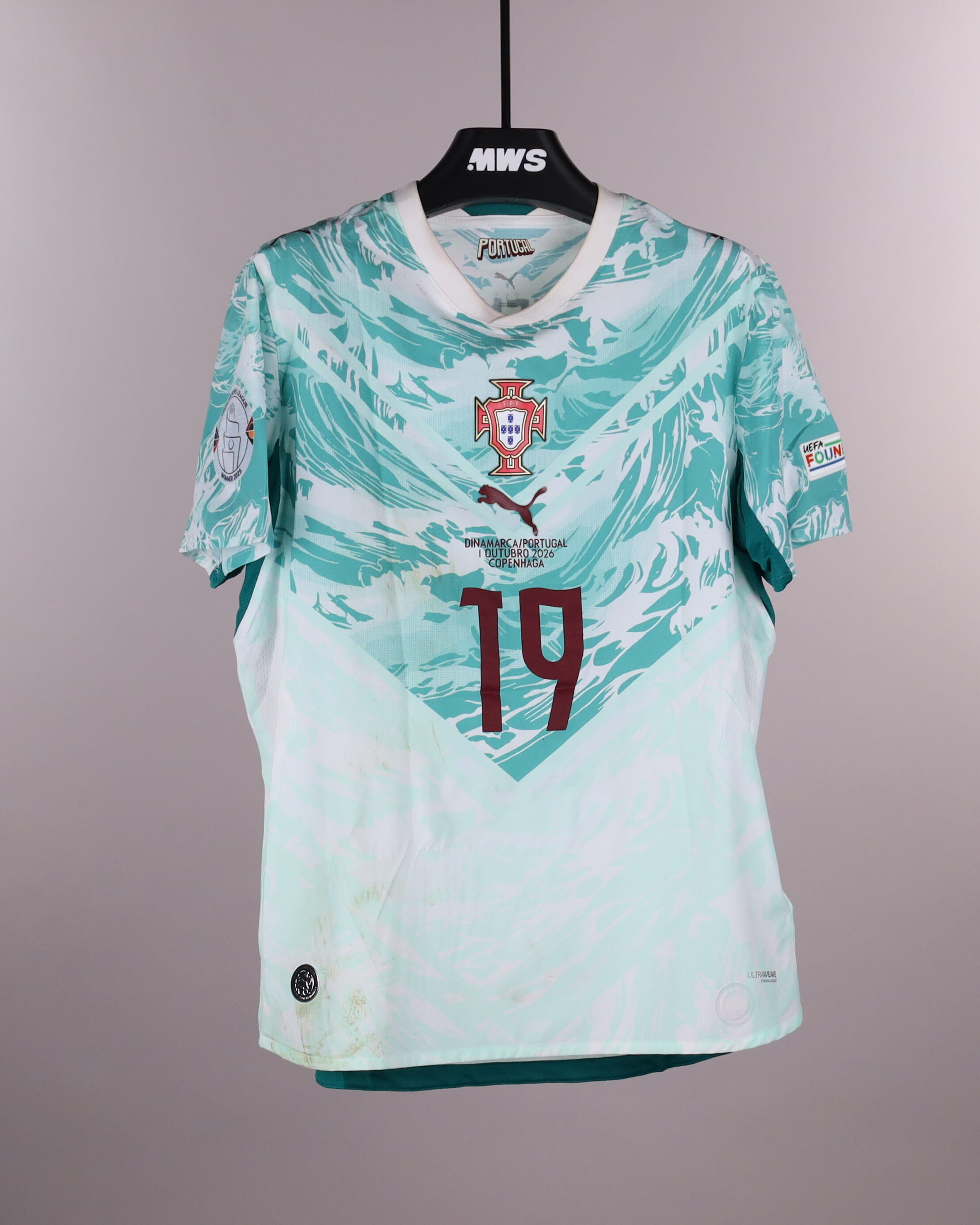 Nuno Mendes Portugal shirt