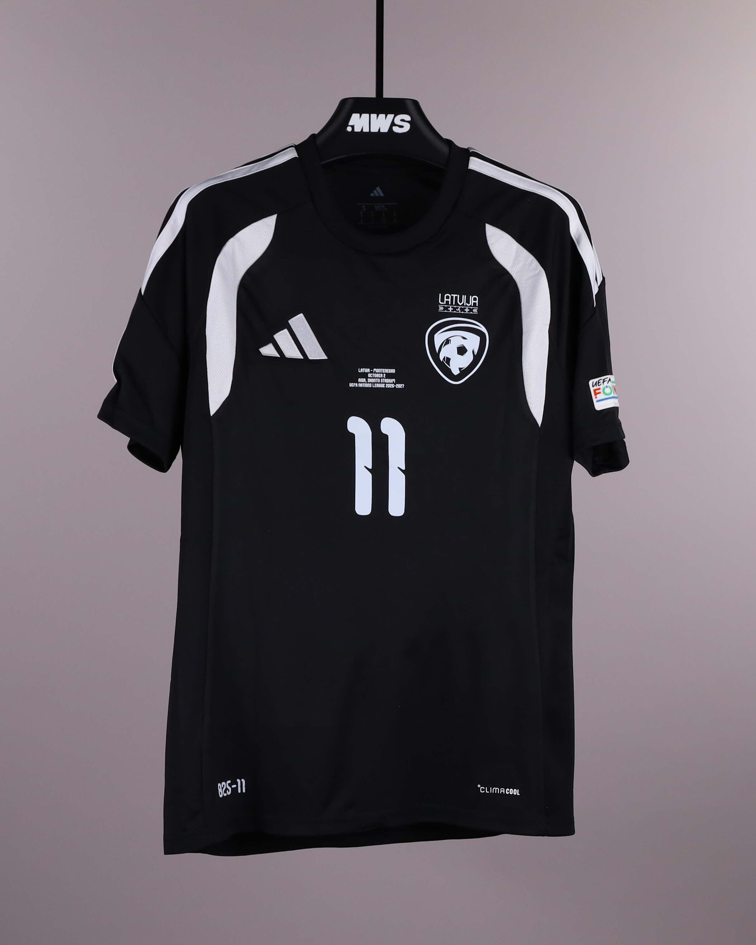Roberts Savaļnieks Latvia jersey