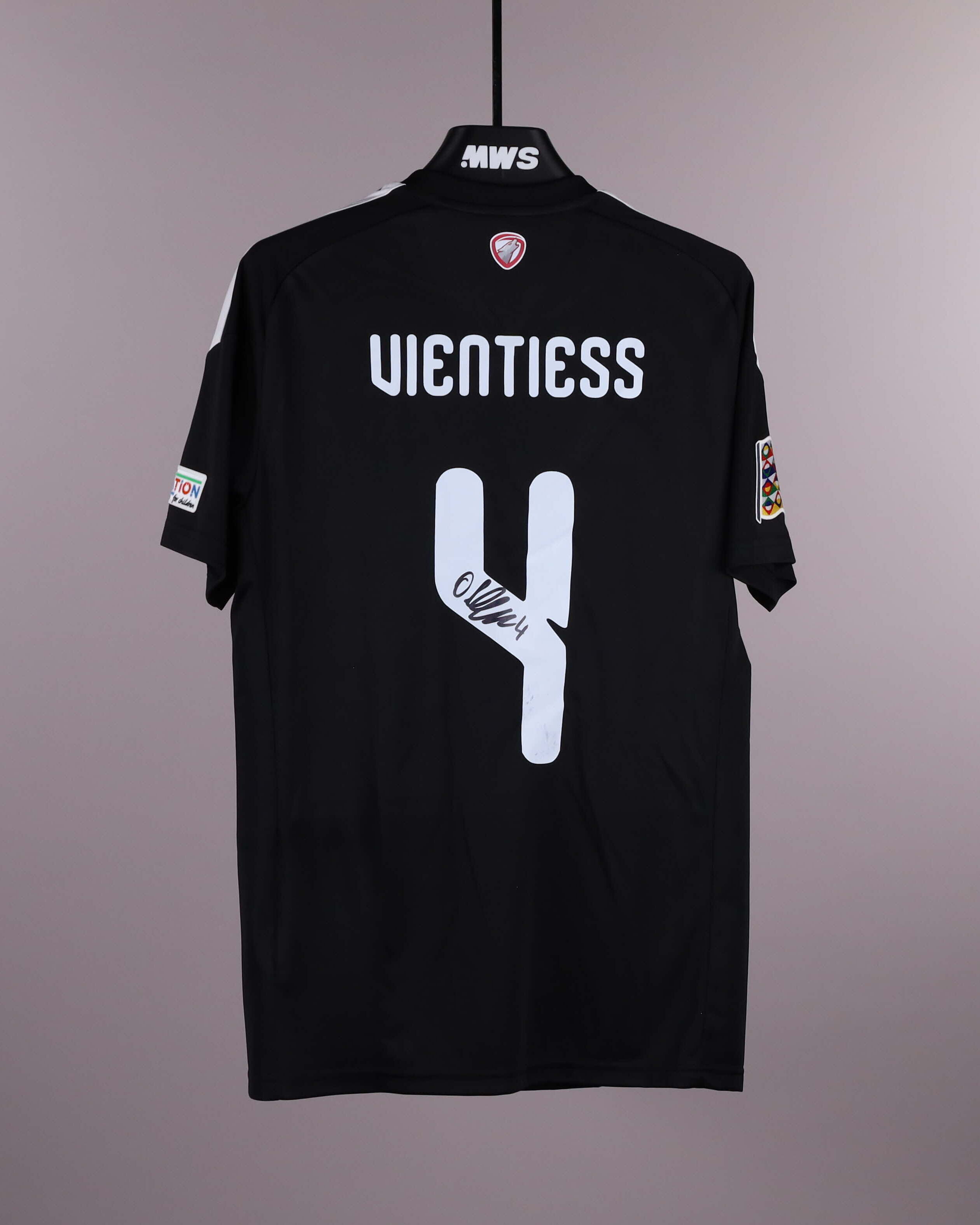 Oskars Vientiess Latvia jersey