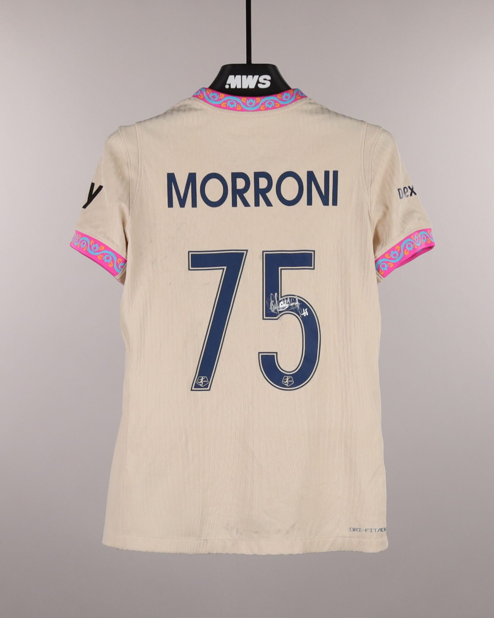 Perle Morroni San Diego Wave FC shirt