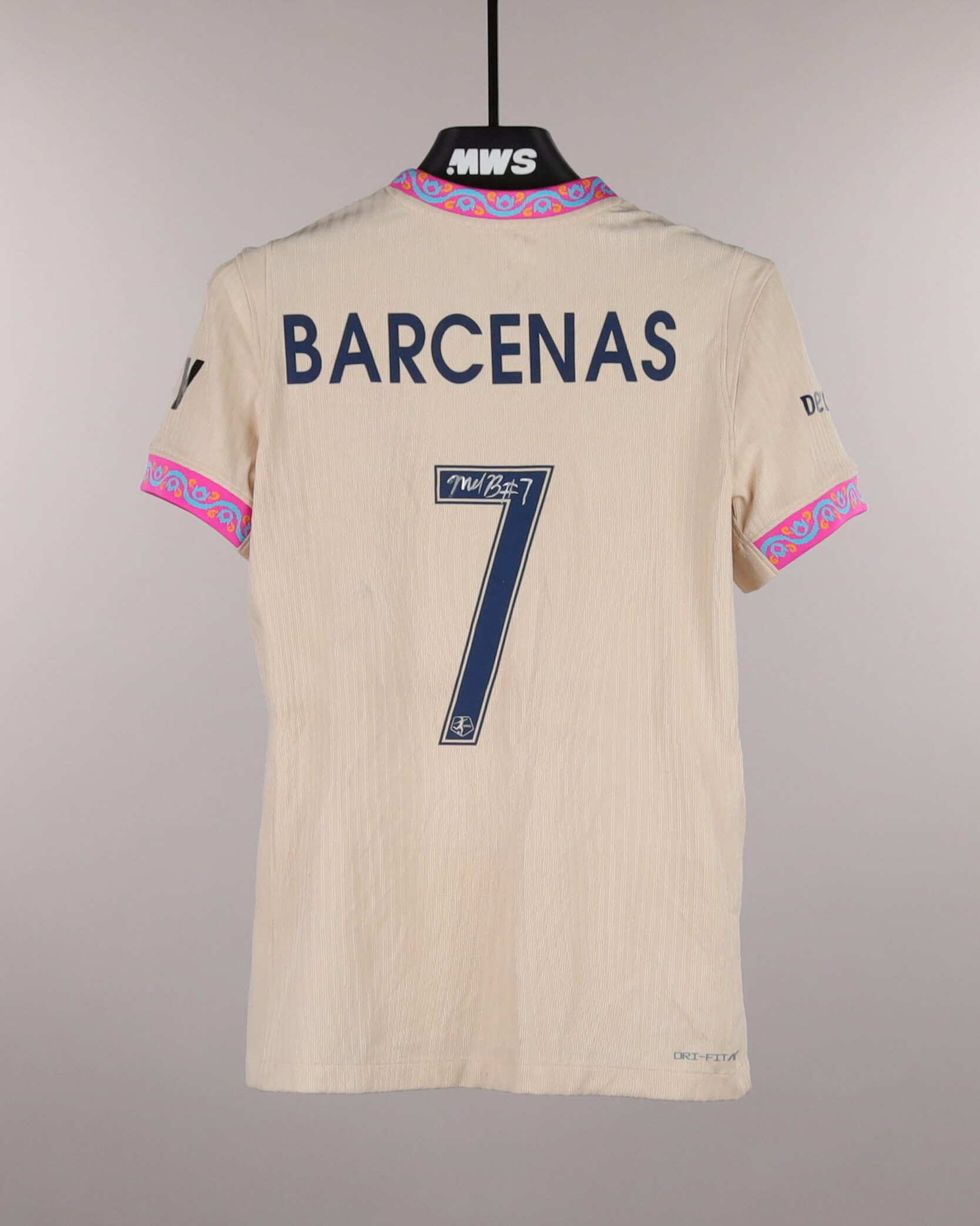 Melanie Barcenas San Diego Wave FC shirt