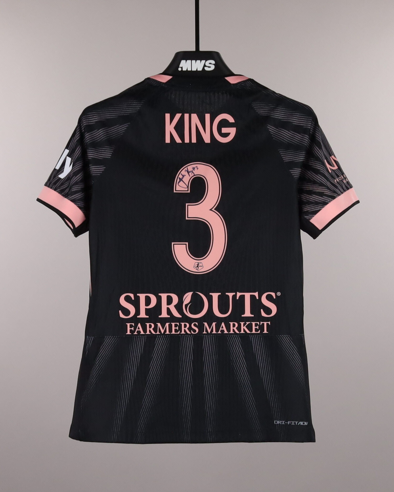 Savannah King Angel City FC shirt