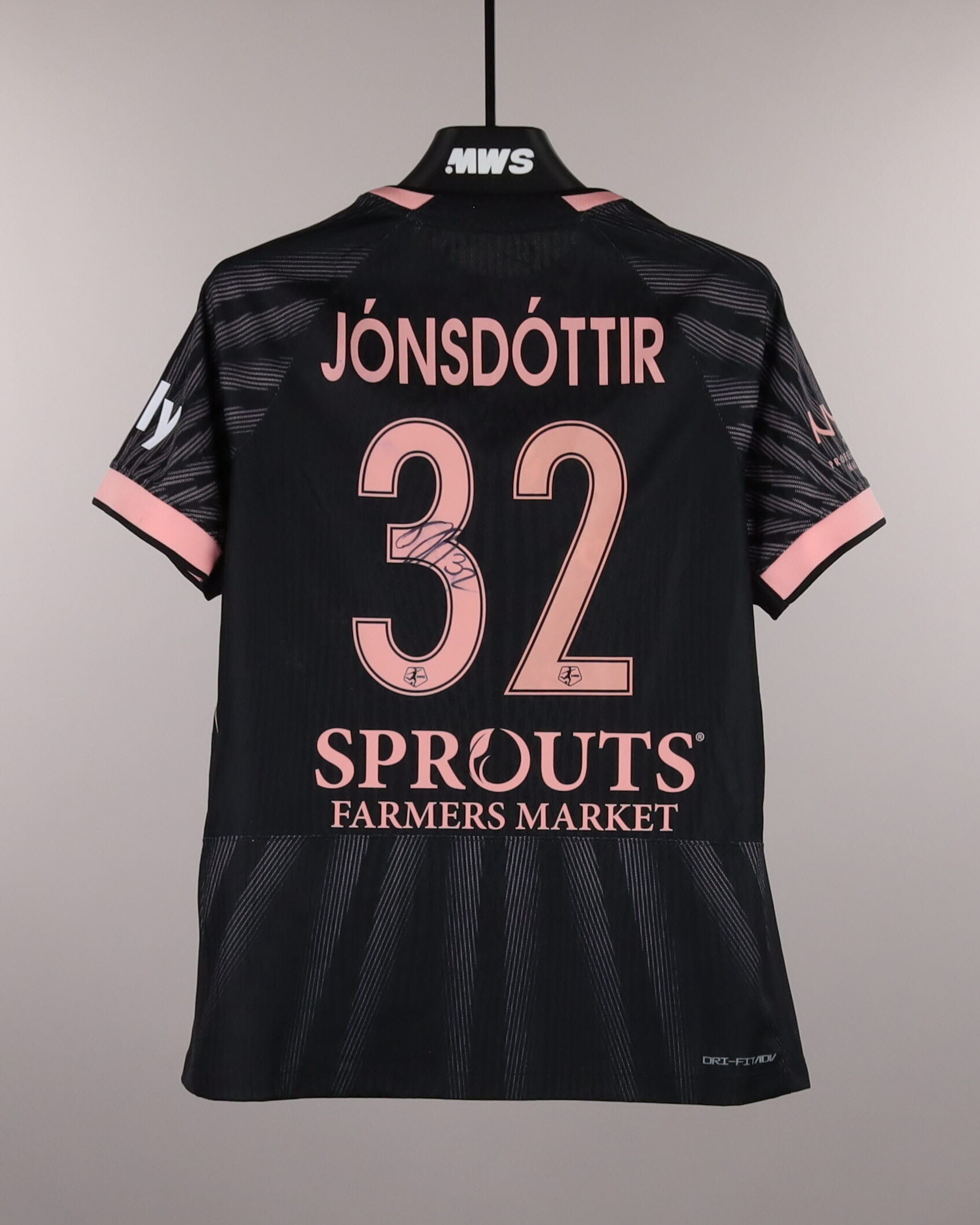 Sveindís Jónsdóttir Angel City FC shirt