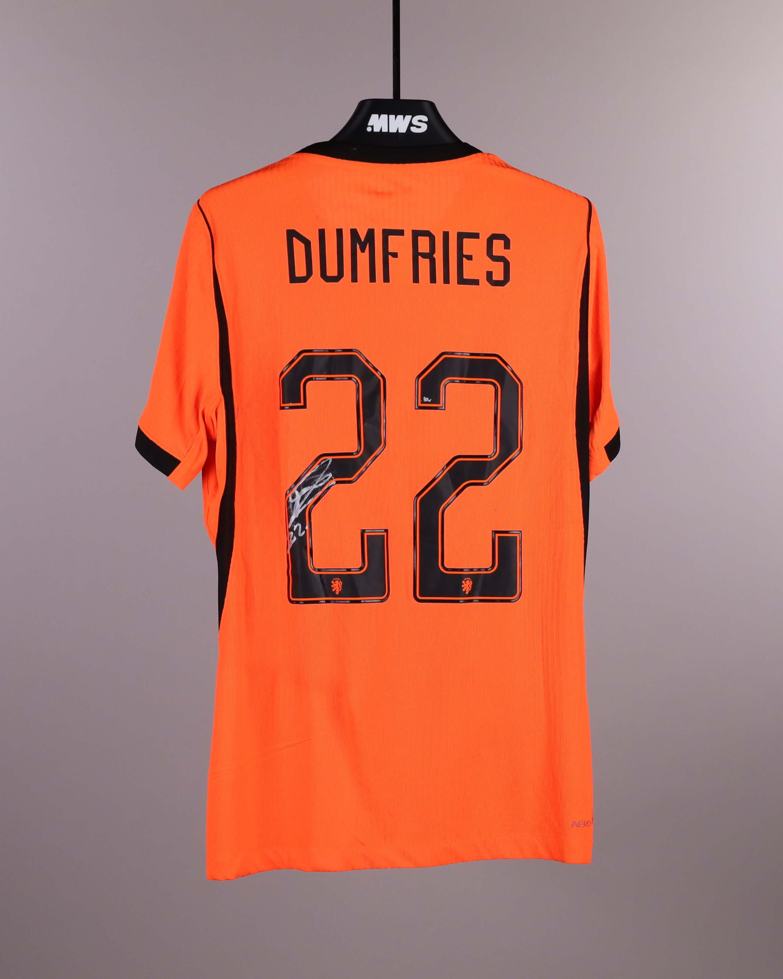 Niederlande-Trikot von Denzel Dumfries