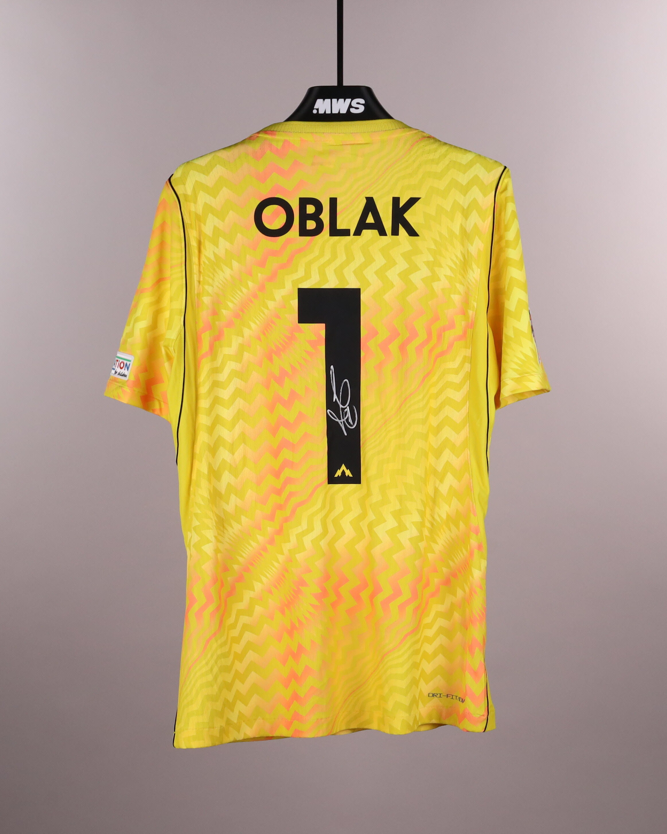 Jan Oblak Slovenia shirt