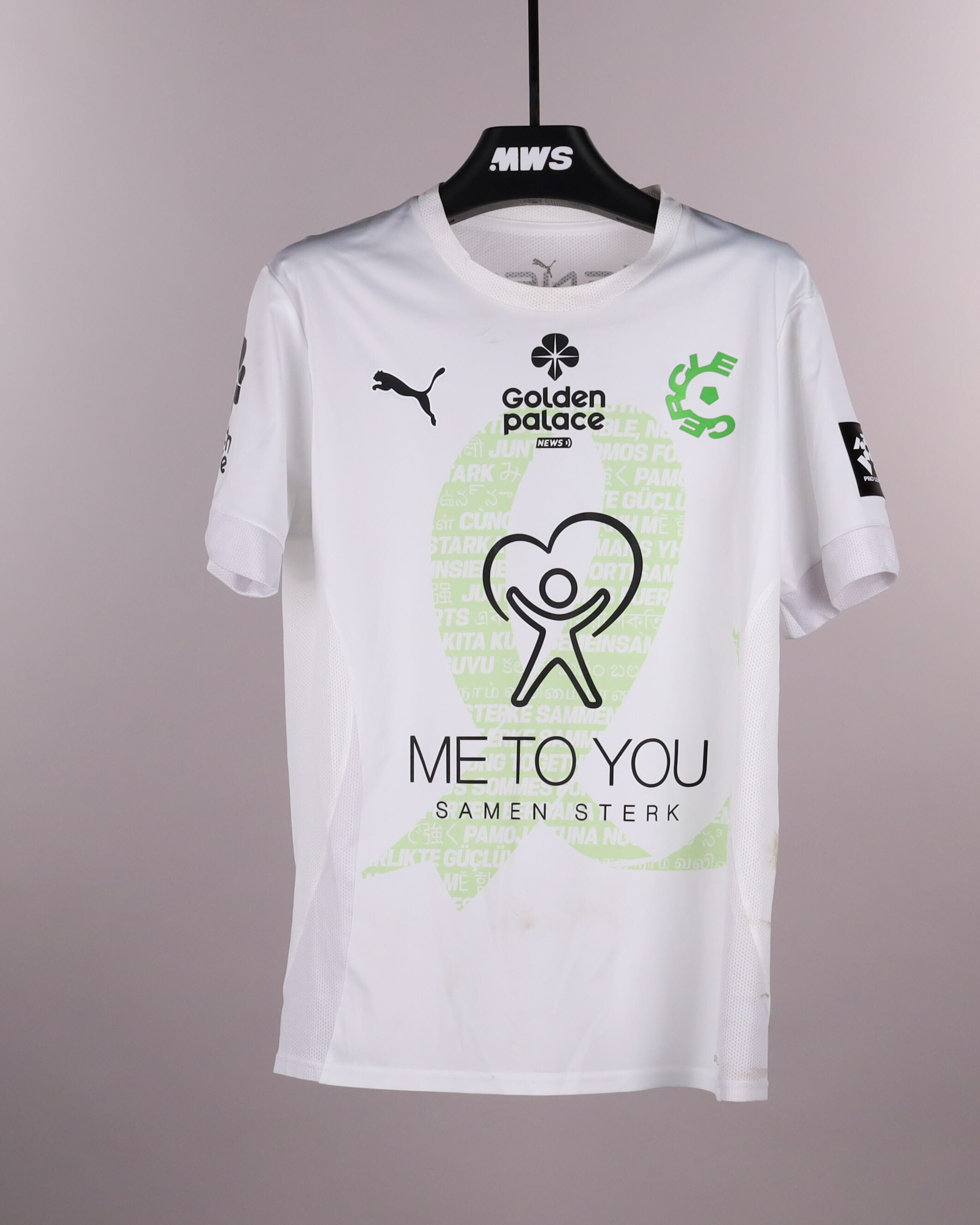Babatunde Akinsola Cercle Brugge shirt