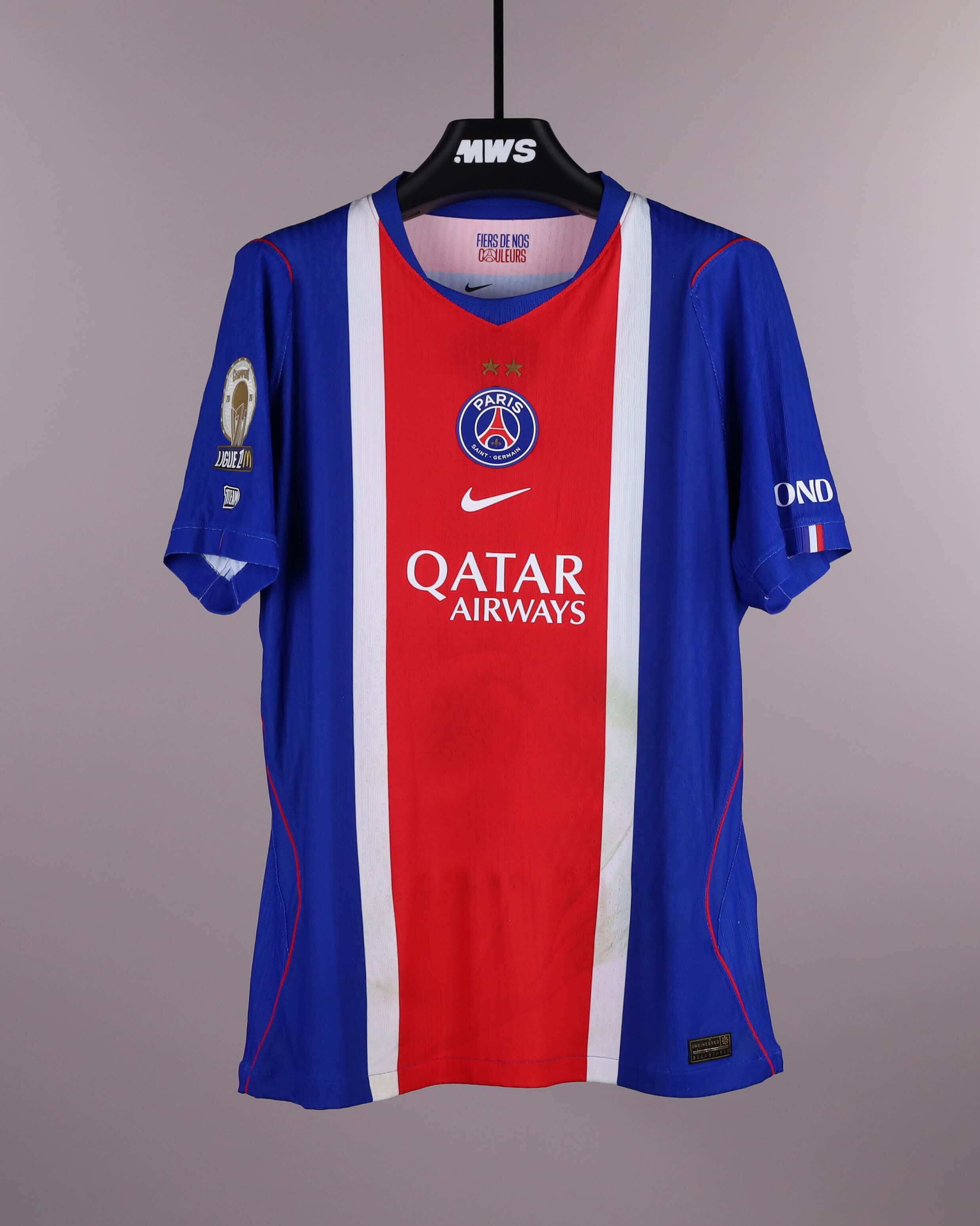 Achraf Hakimi Paris Saint-Germain shirt