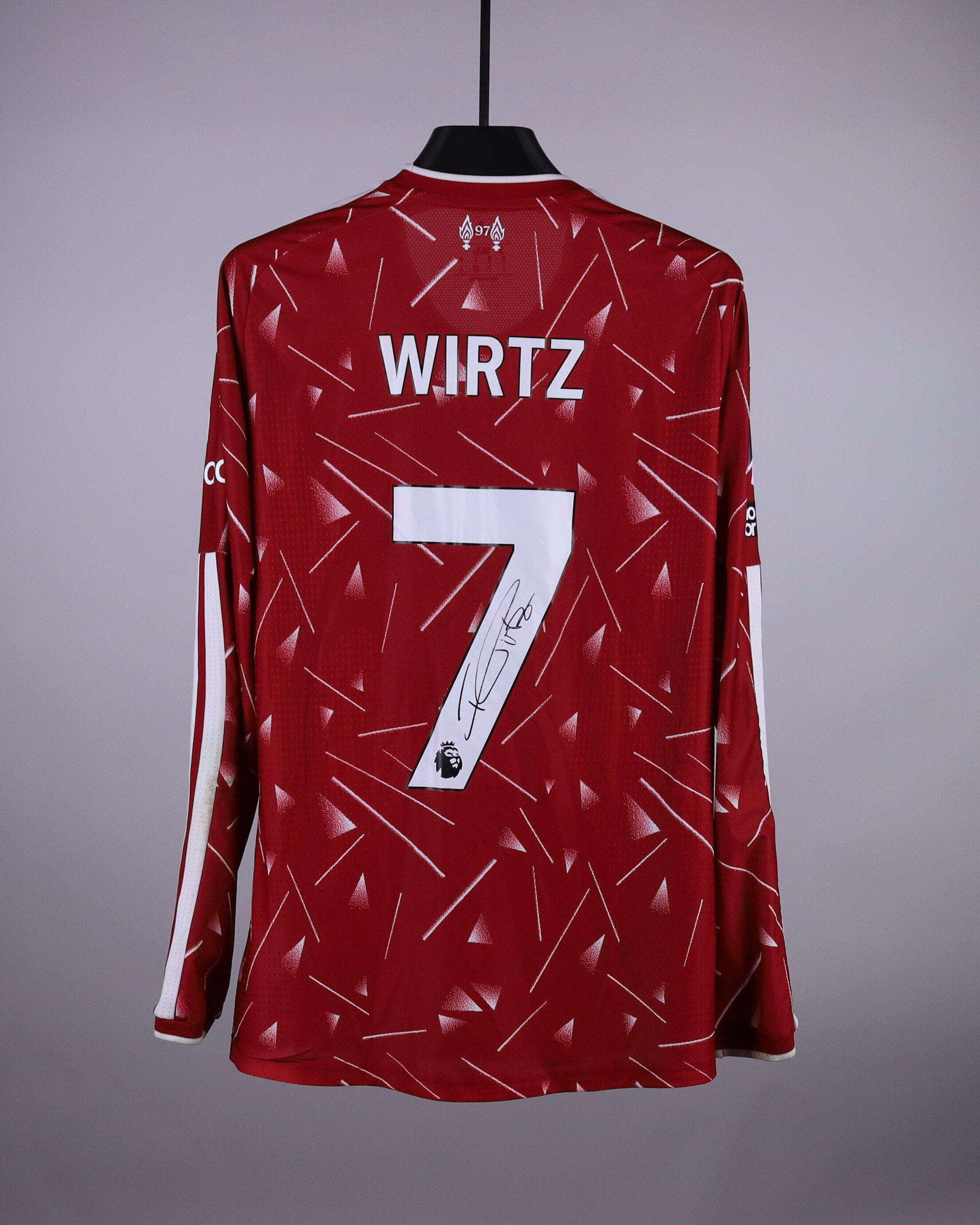Florian Wirtz Liverpool shirt