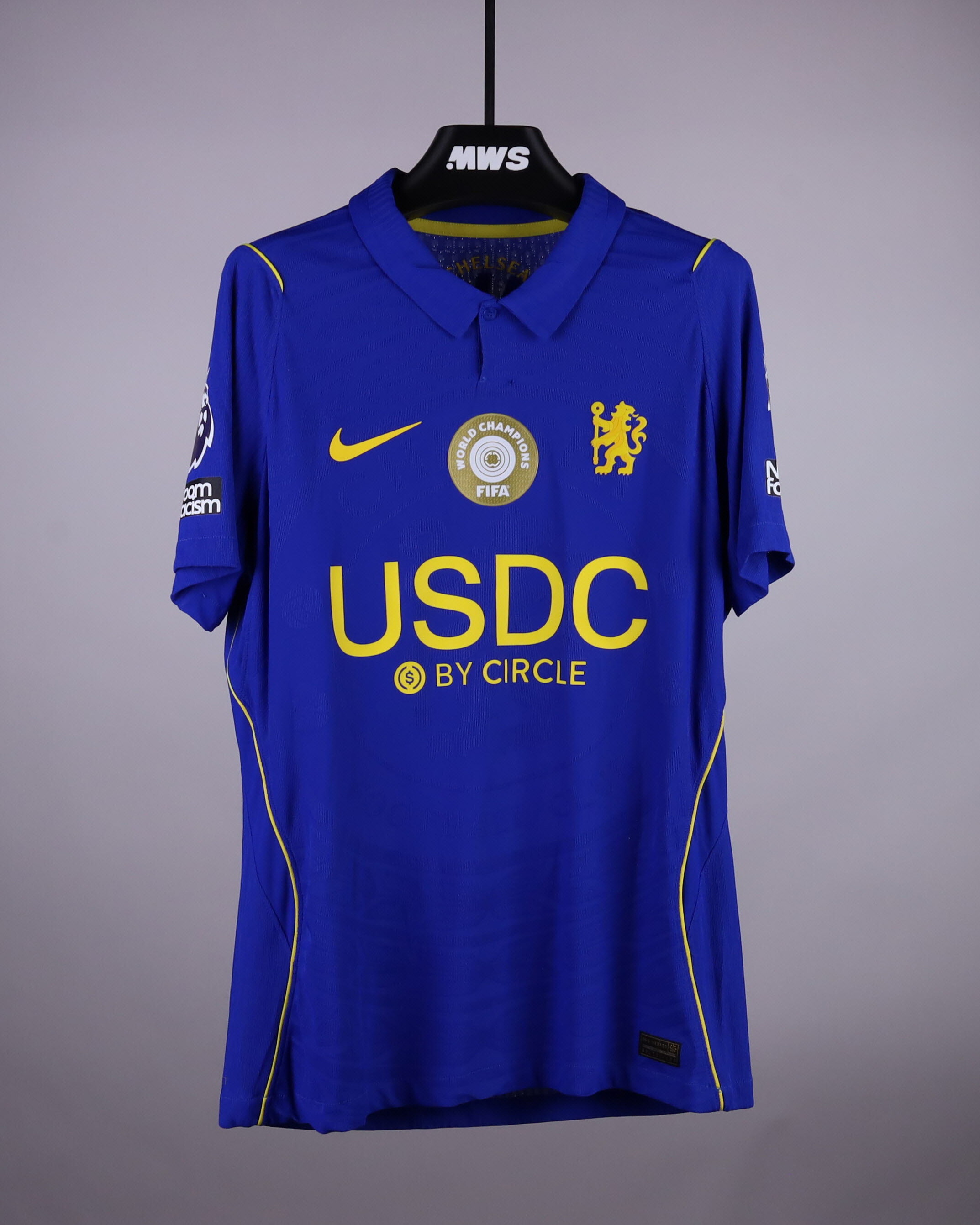 Roméo Lavia Chelsea shirt
