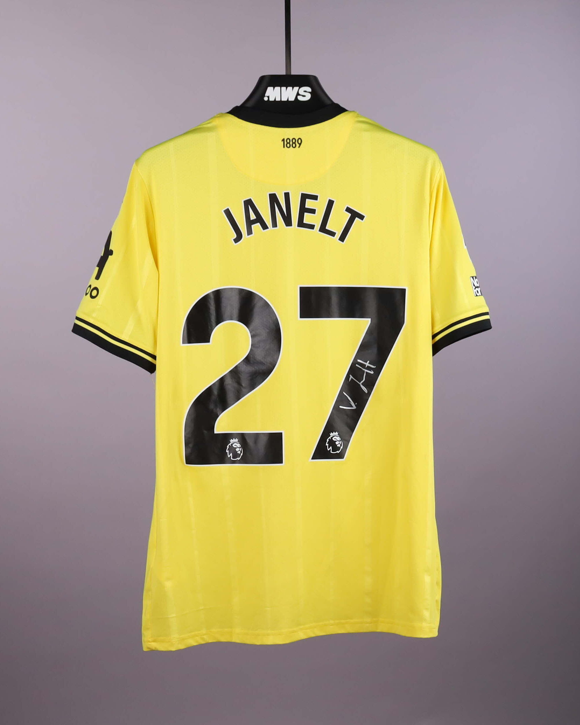 Vitaly Janelt Brentford camisa.