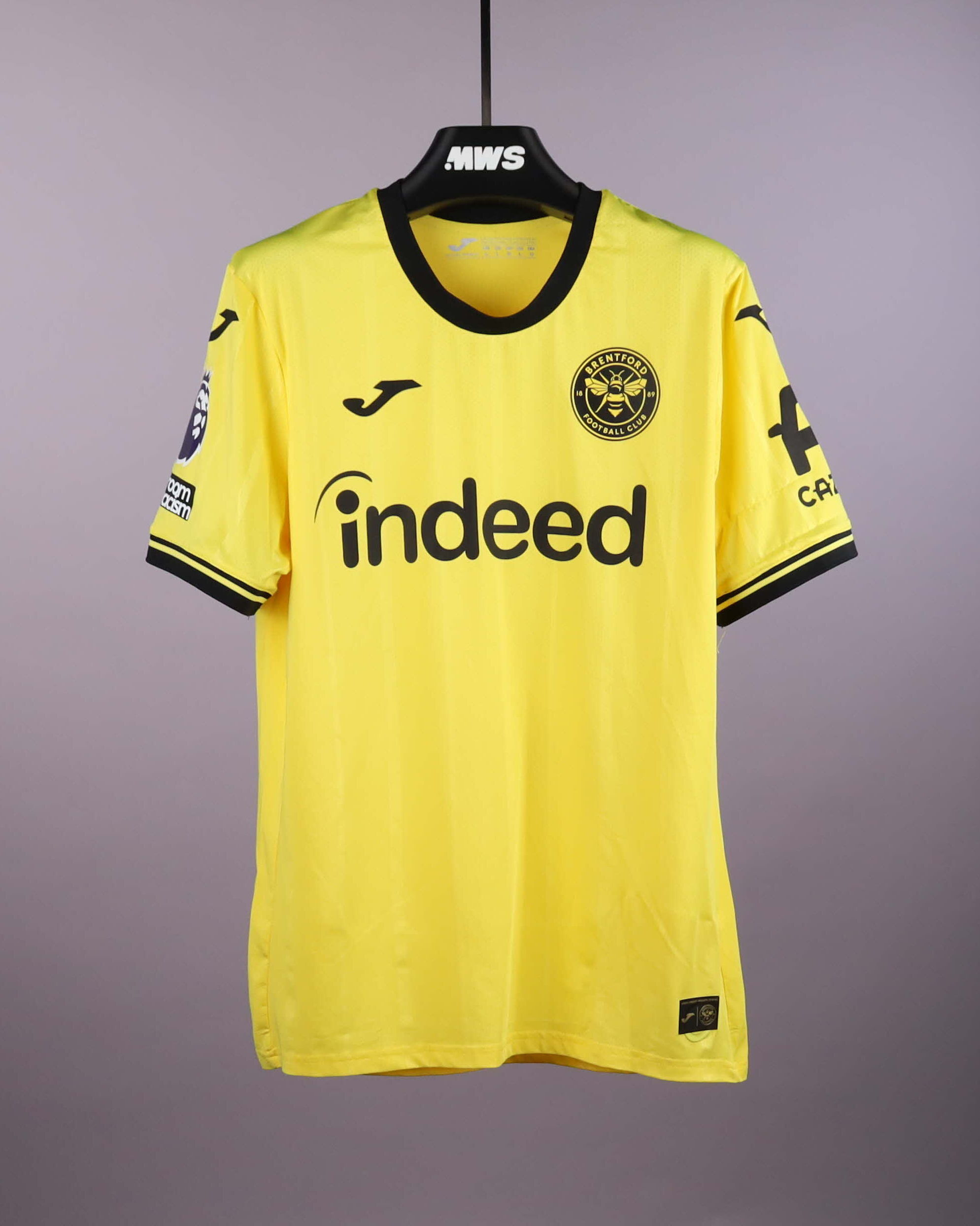 Vitaly Janelt Brentford camisa.