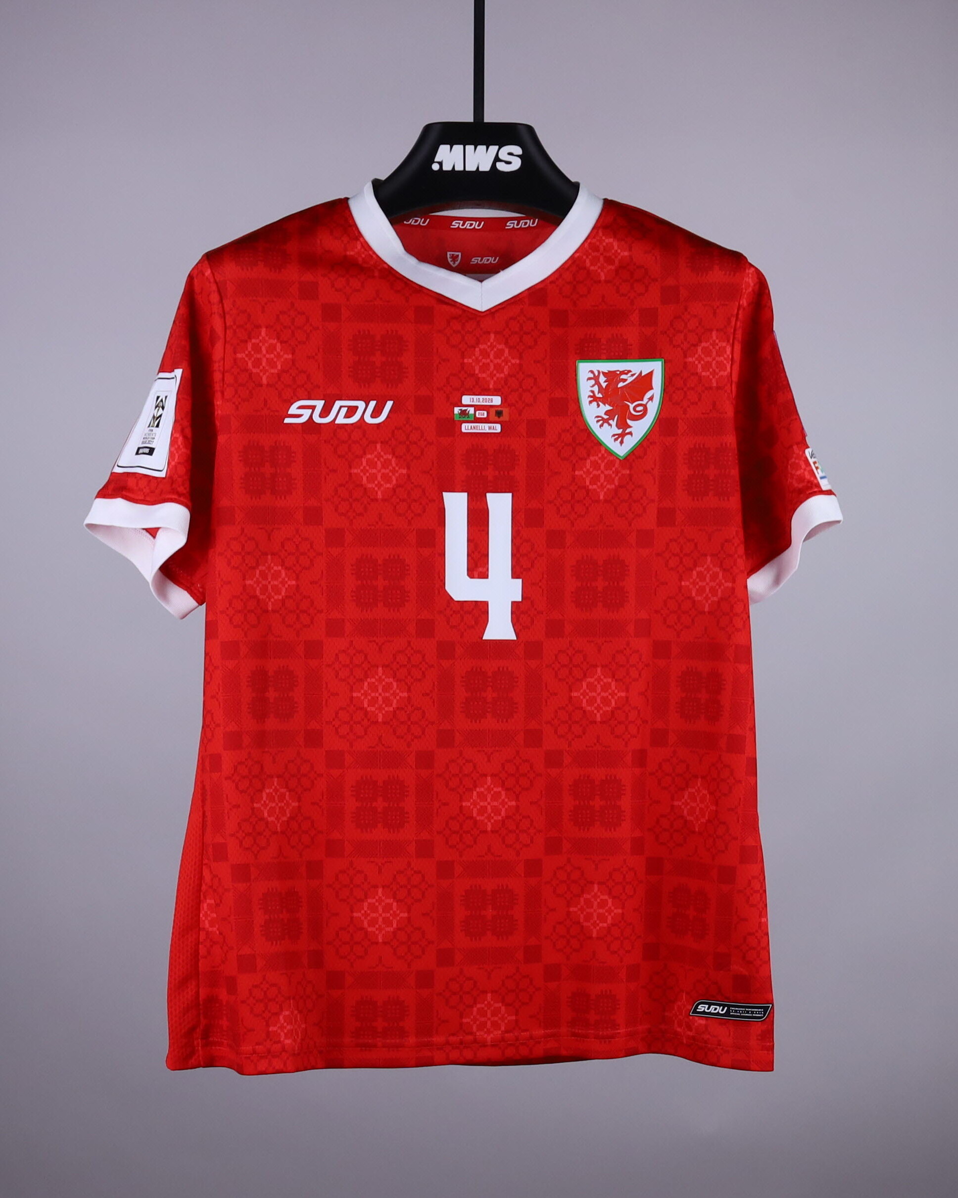 Sophie Ingle Wales W shirt