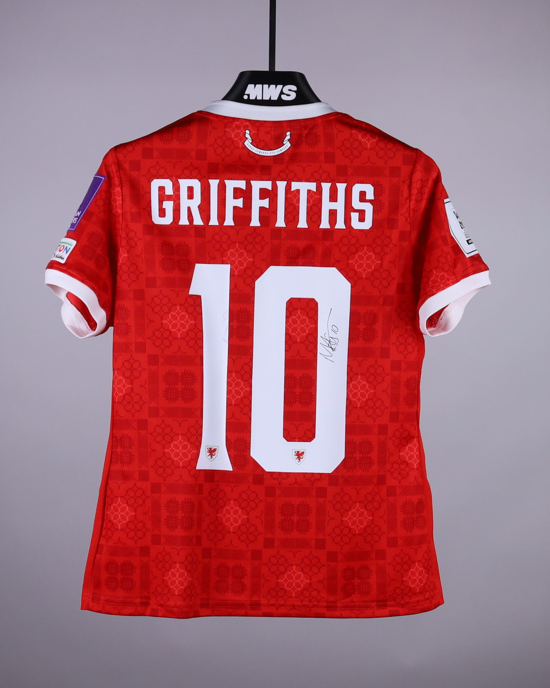 Mared Alaw Griffiths Wales W shirt