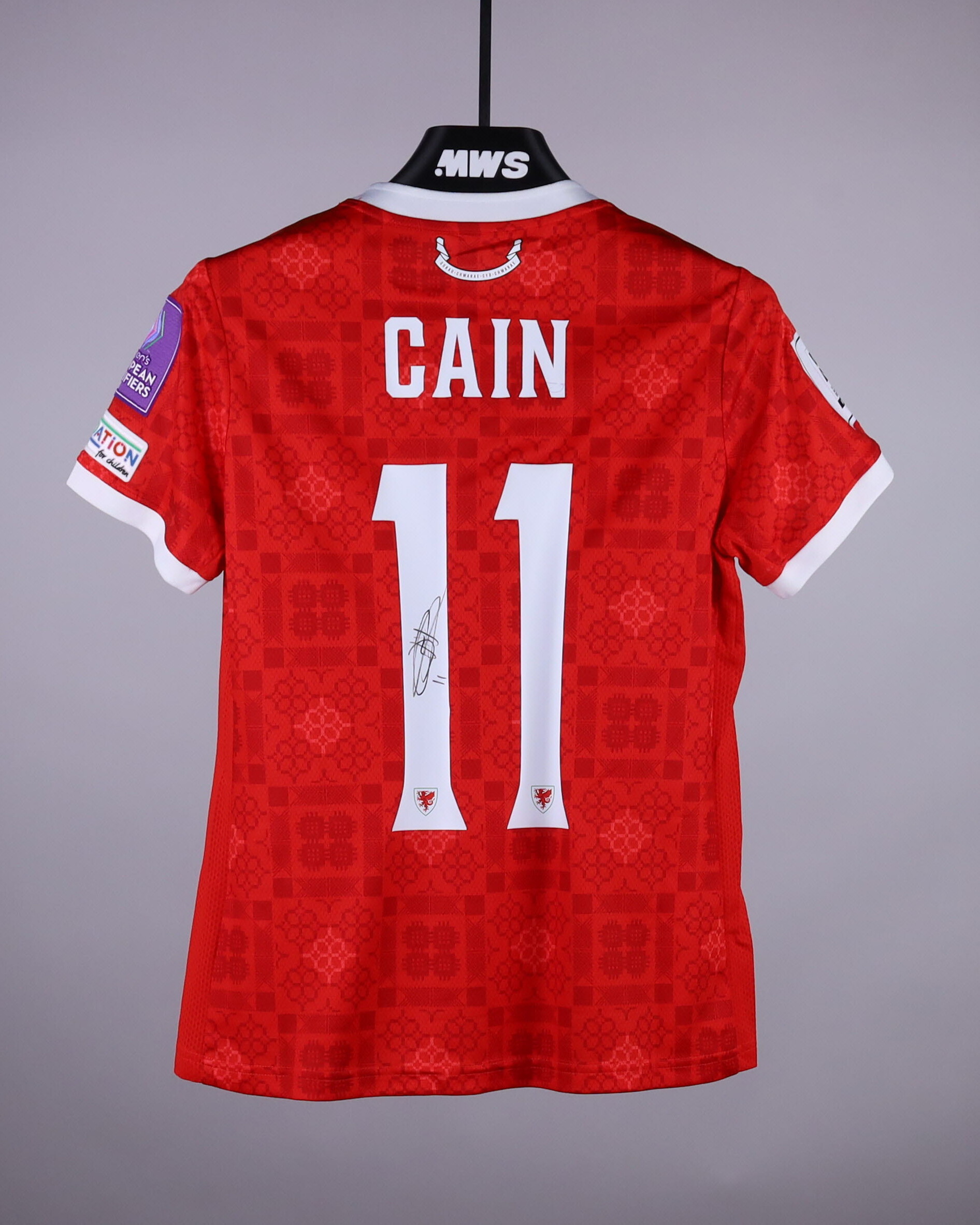 Hannah Cain Wales W shirt