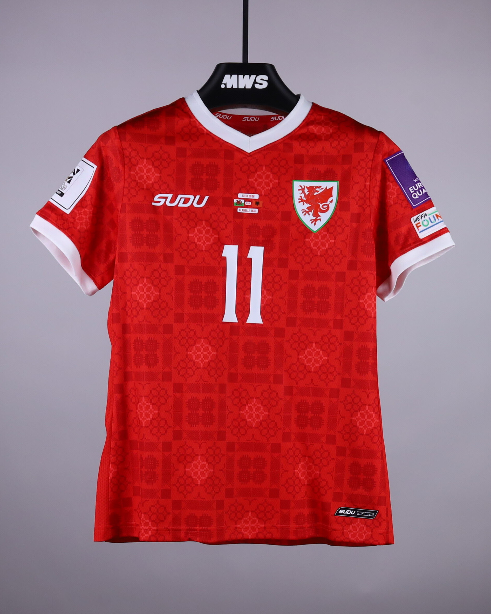 Hannah Cain Wales W shirt