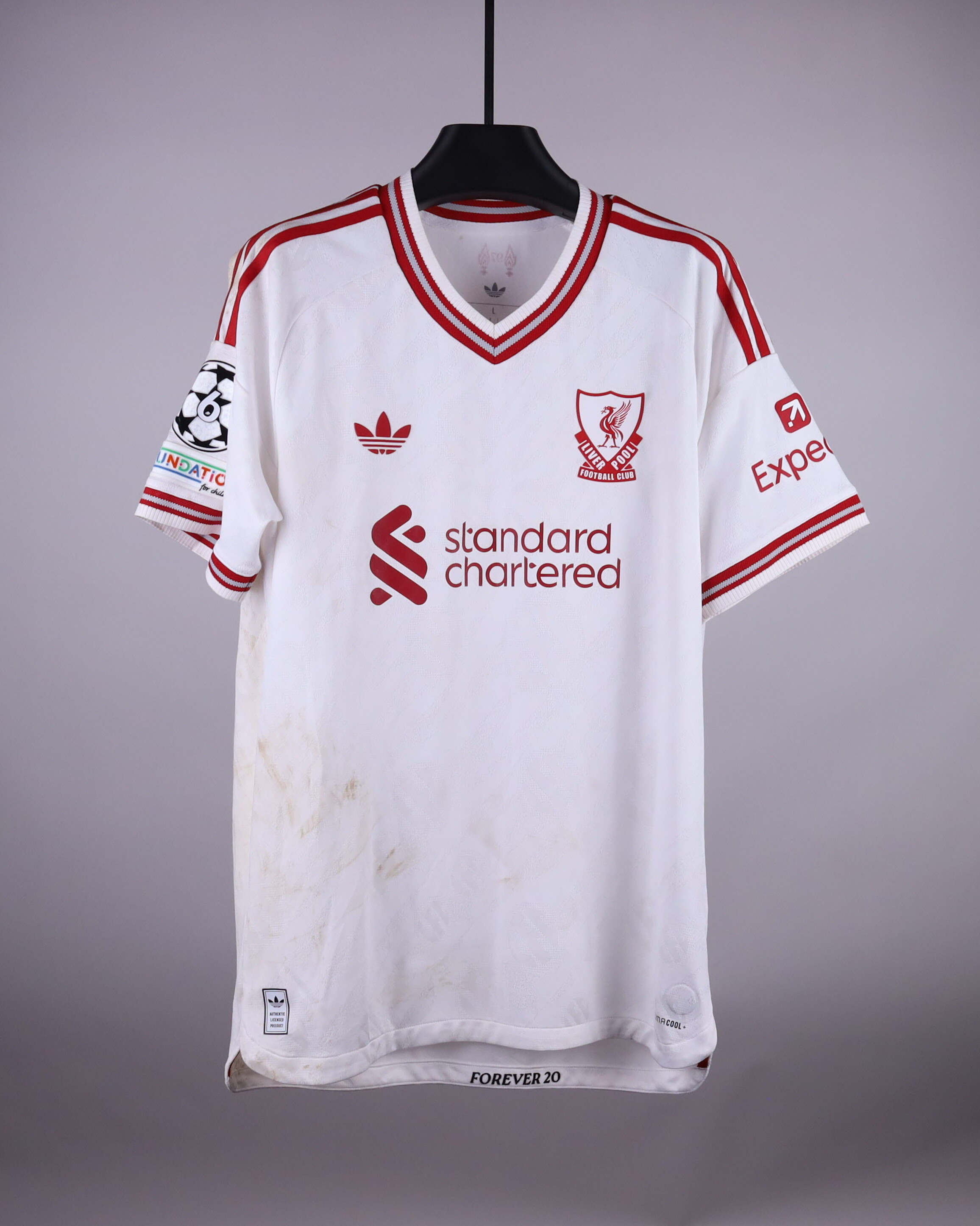 Liverpool-Trikot von Ronald Araújo