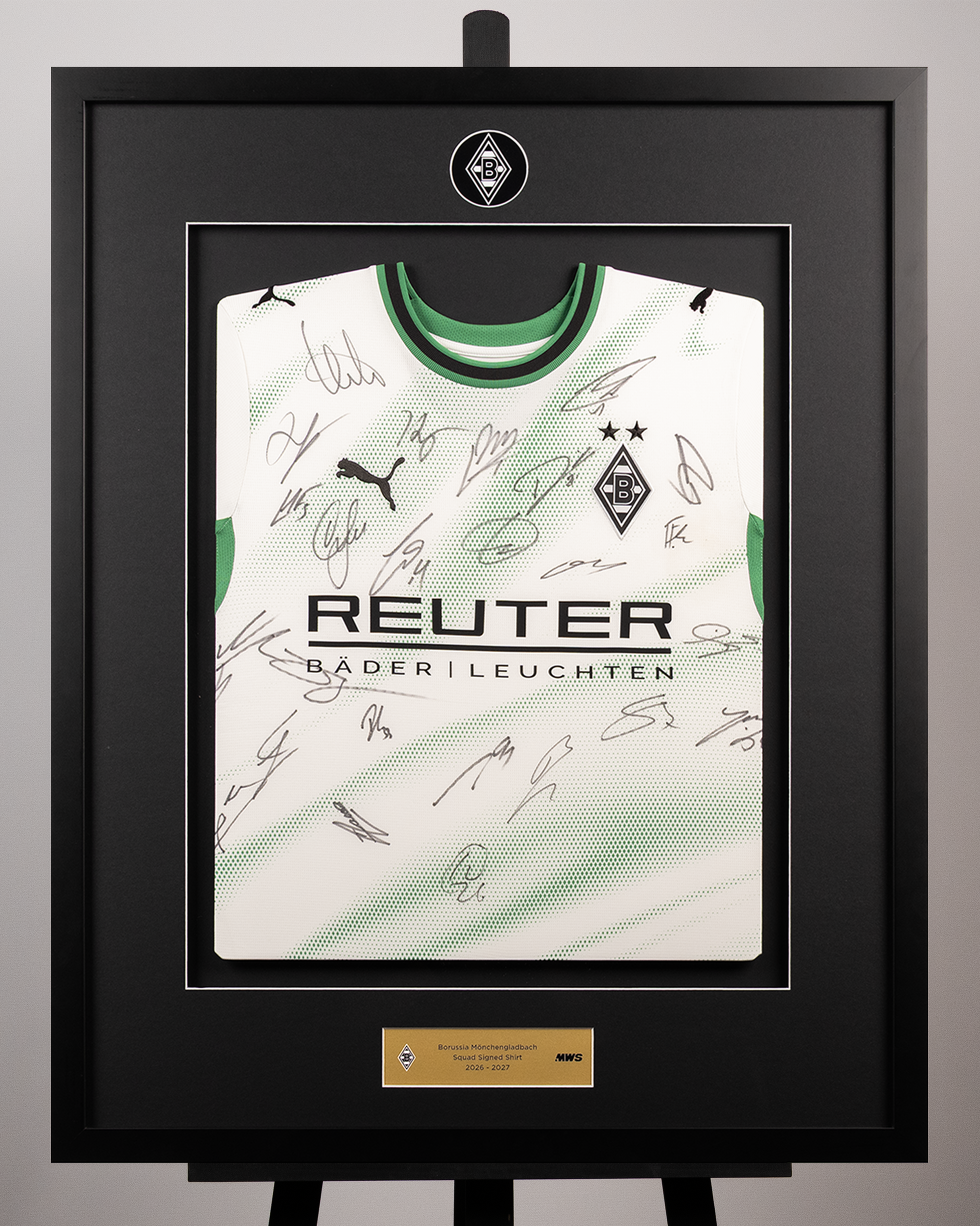 Squad Signed Borussia Mönchengladbach Framed Home Shirt 26/27