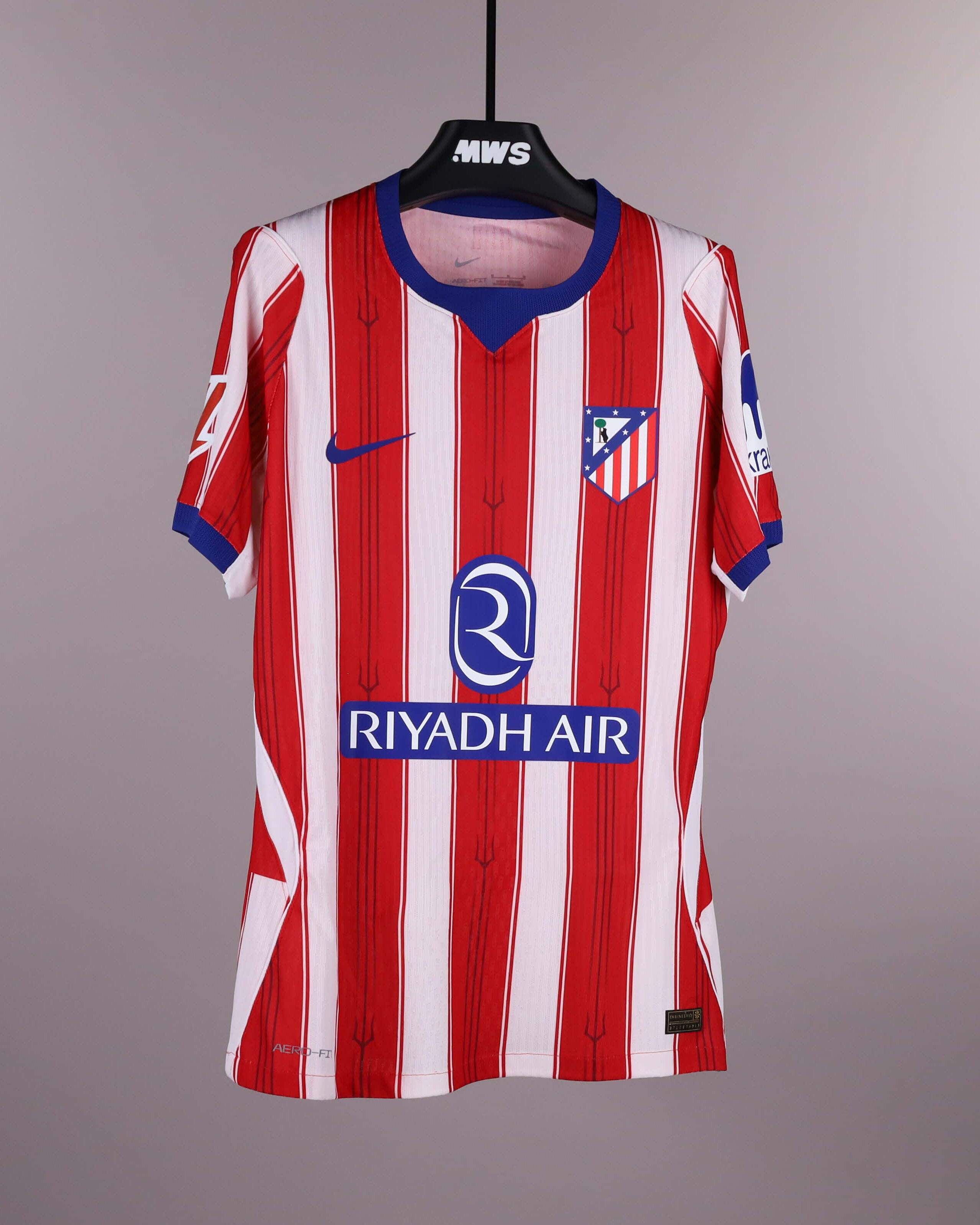 Julián Alvarez Atlético de Madrid shirt