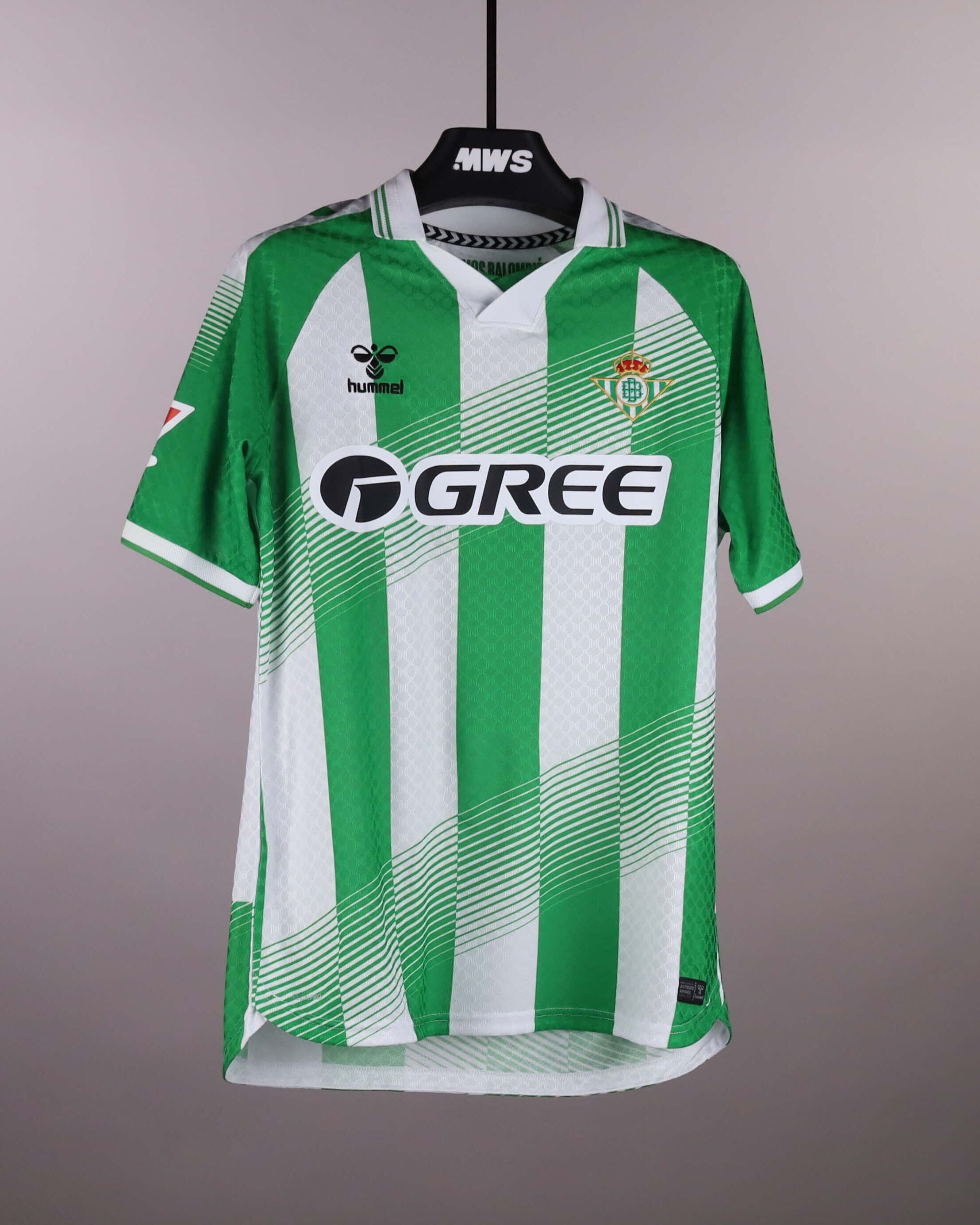 Pablo Fornals Real Betis shirt
