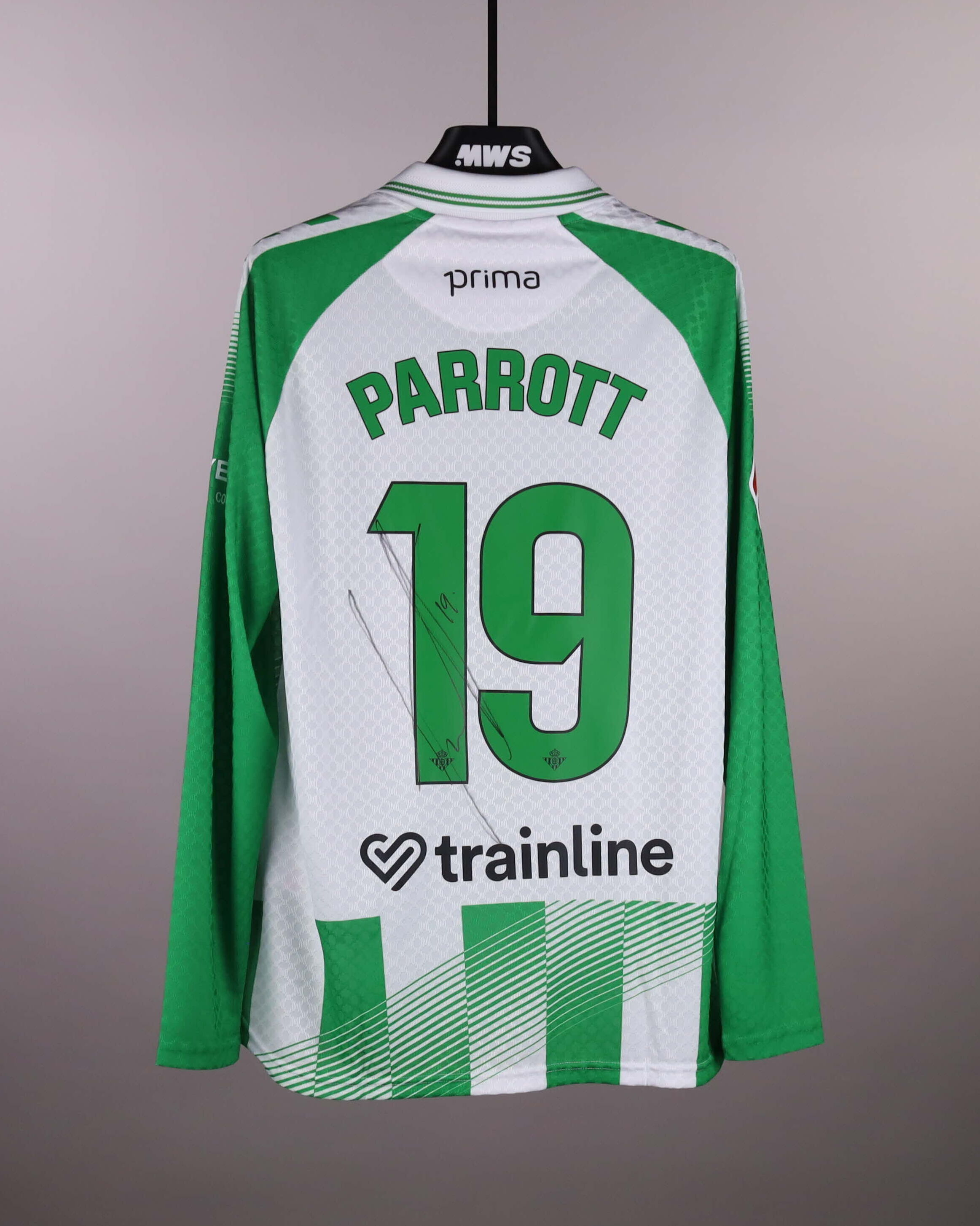 Troy Parrott Real Betis shirt