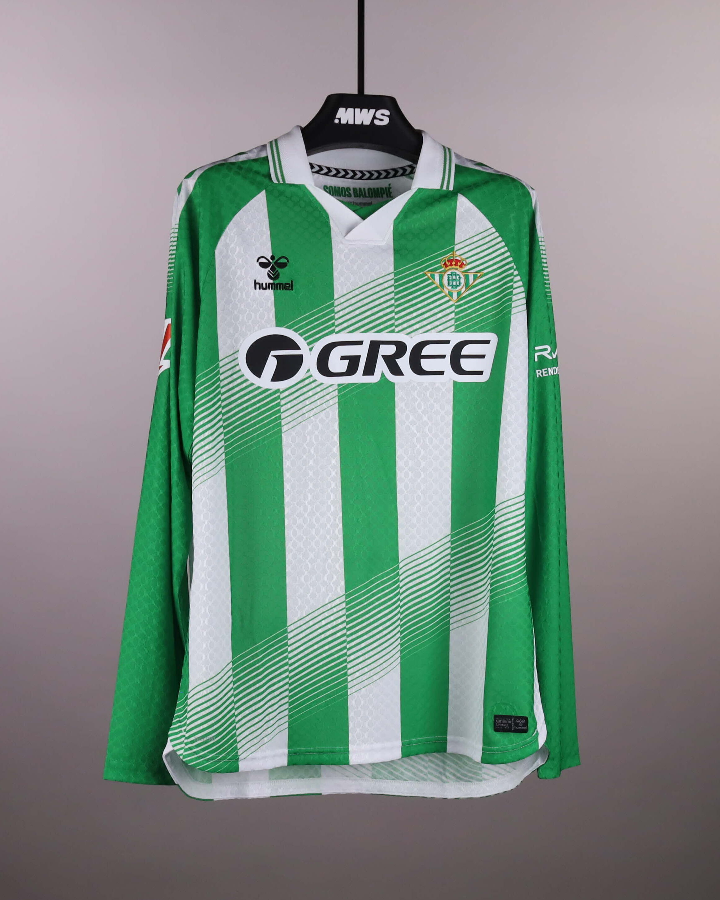 Troy Parrott Real Betis shirt