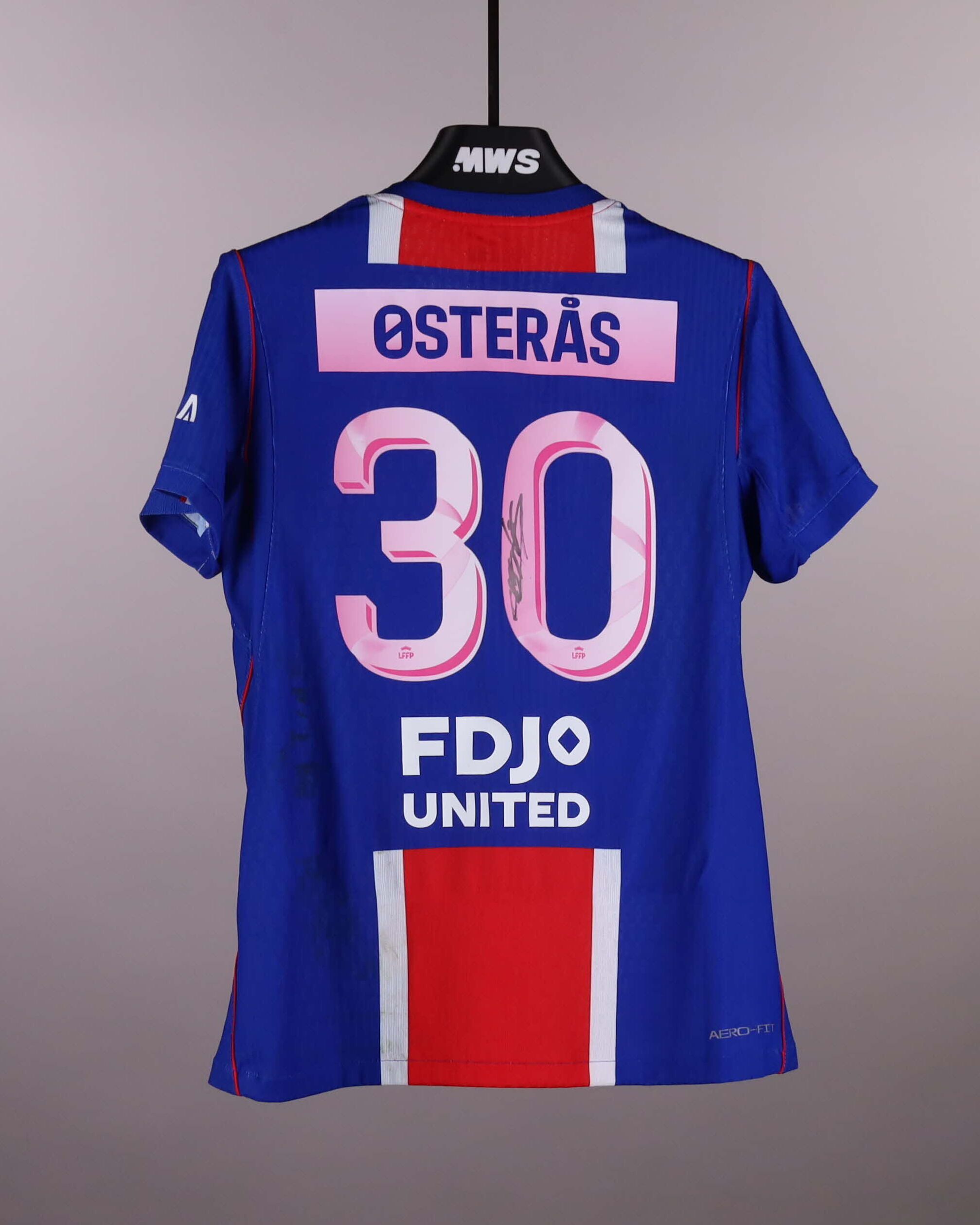 Emilie Østerås Paris Saint-Germain Féminines shirt