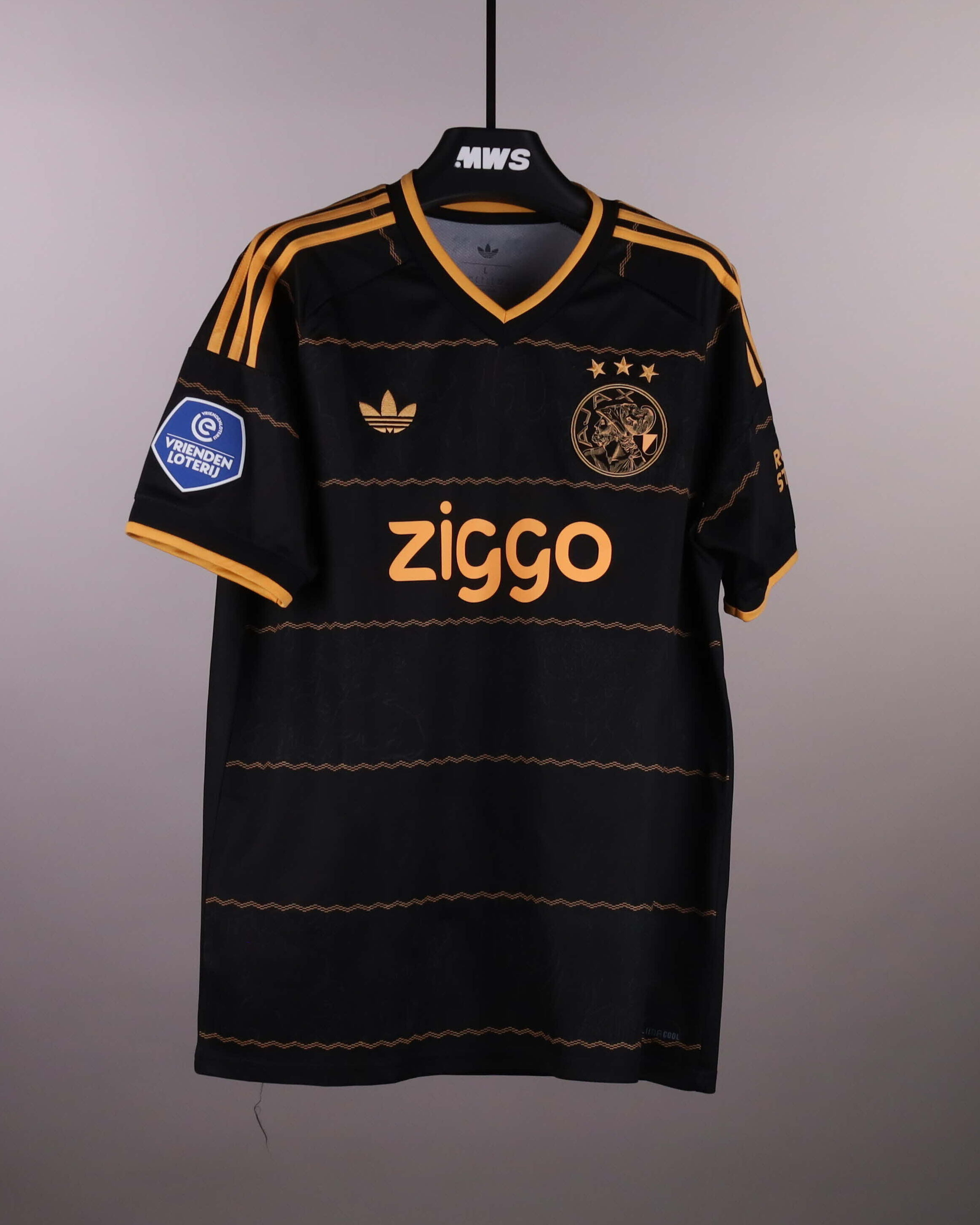 Jorthy Mokio AFC Ajax shirt