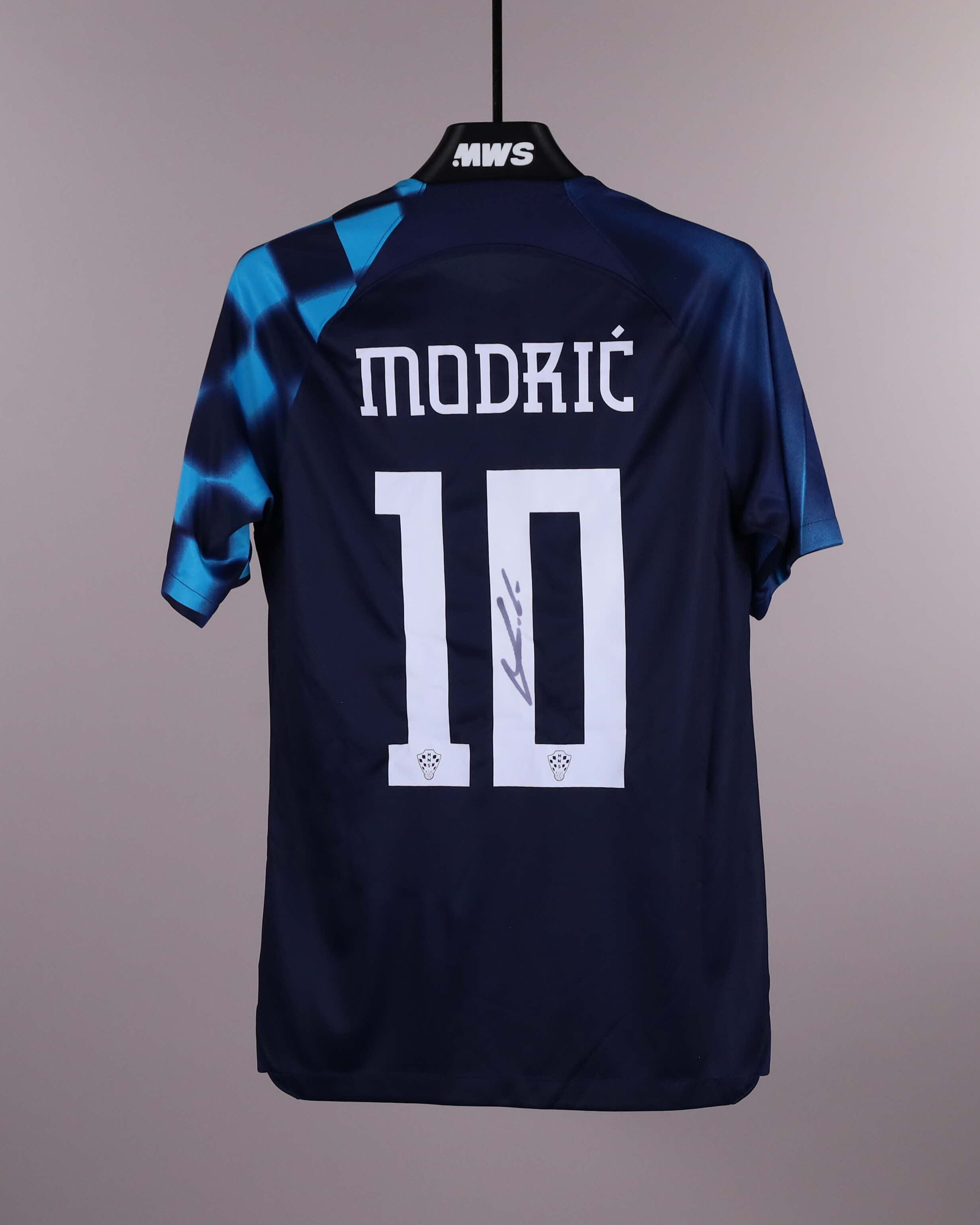 Maglia di Luka Modrić Signed Croatia Away Shirt 22/23 | 2 (Croazia)
