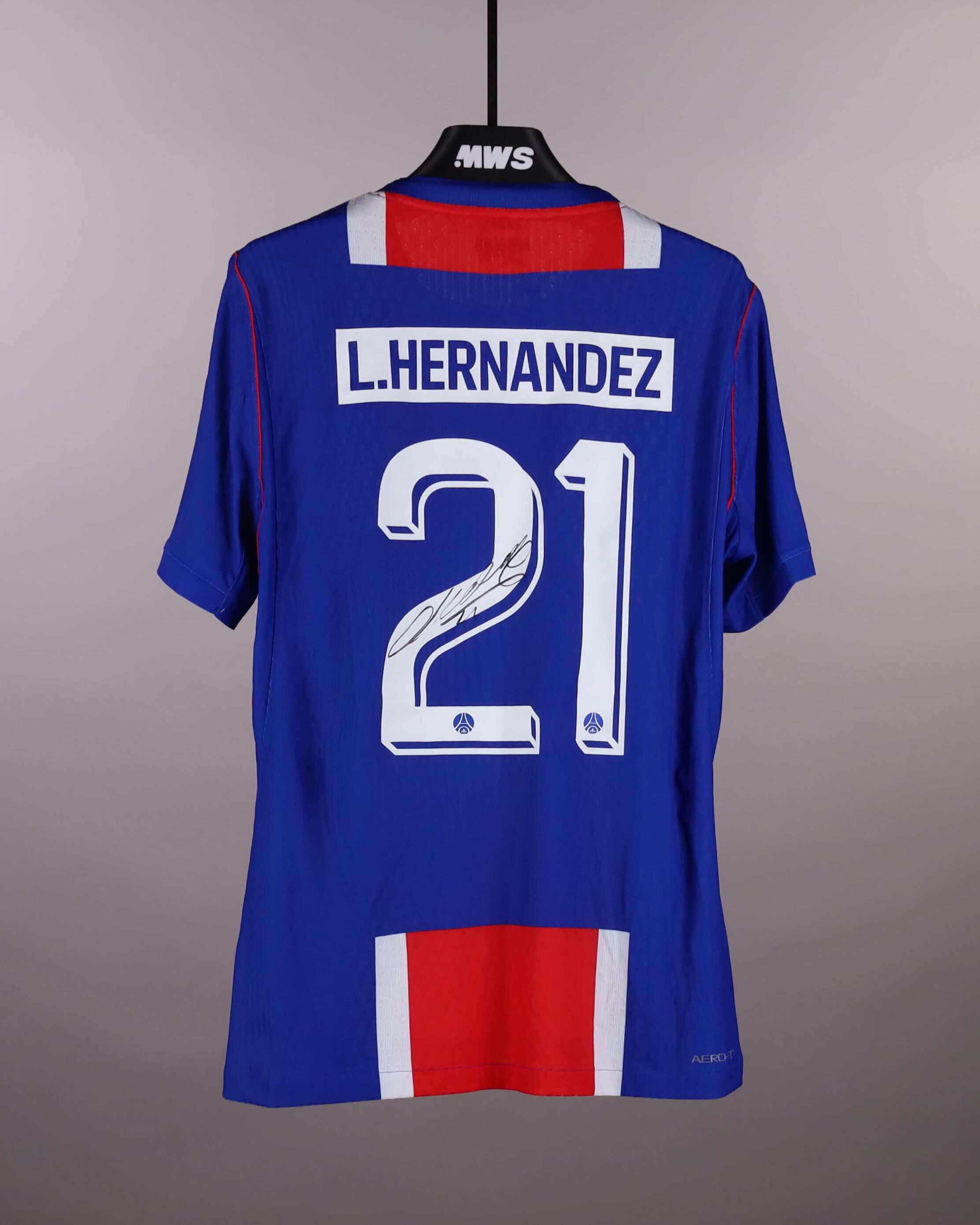 Lucas Hernández Paris Saint-Germain shirt