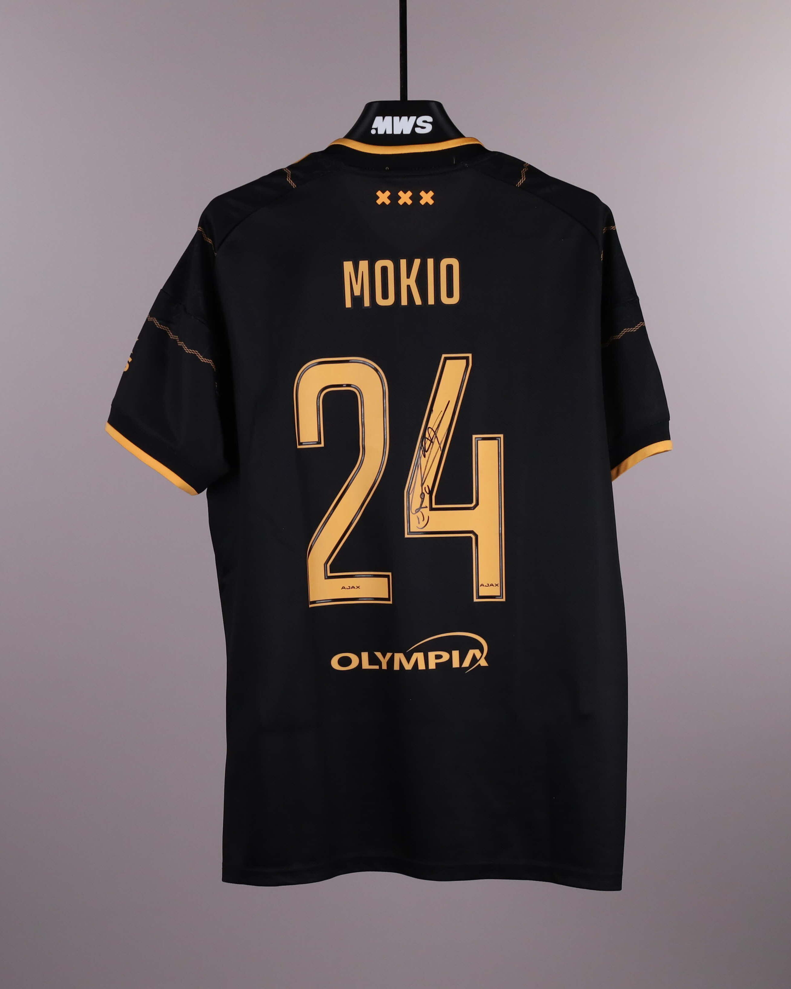 Jorthy Mokio AFC Ajax shirt