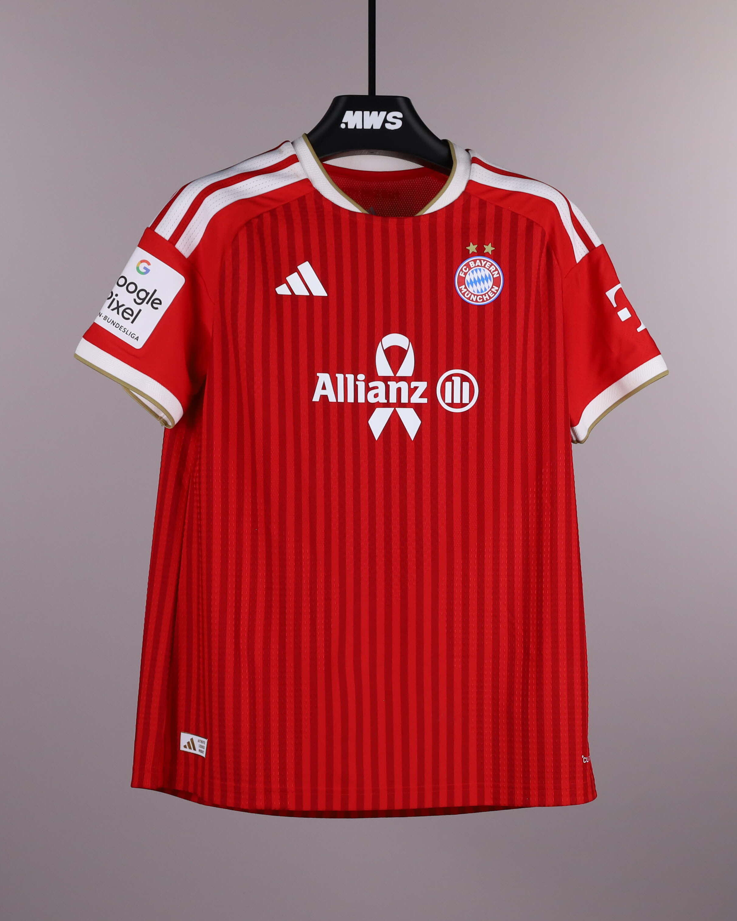 Edna Imade FC Bayern München Frauen shirt