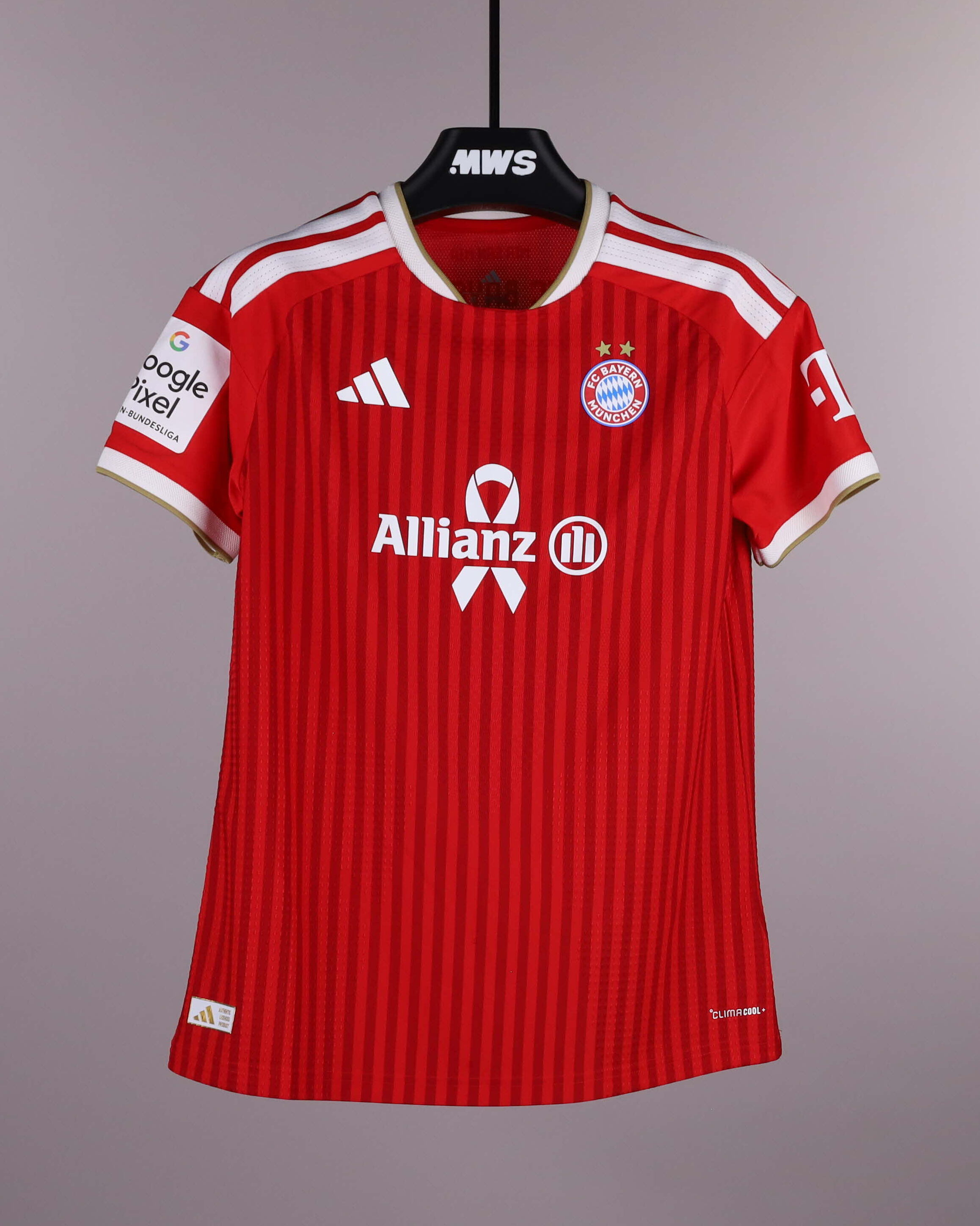 Bernadette Amani Kakounan FC Bayern München Frauen shirt