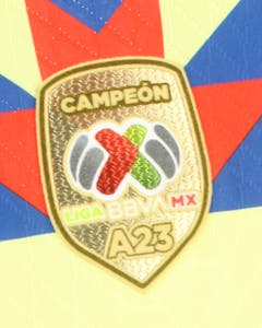 Sebastián Cáceres Club América camisa.