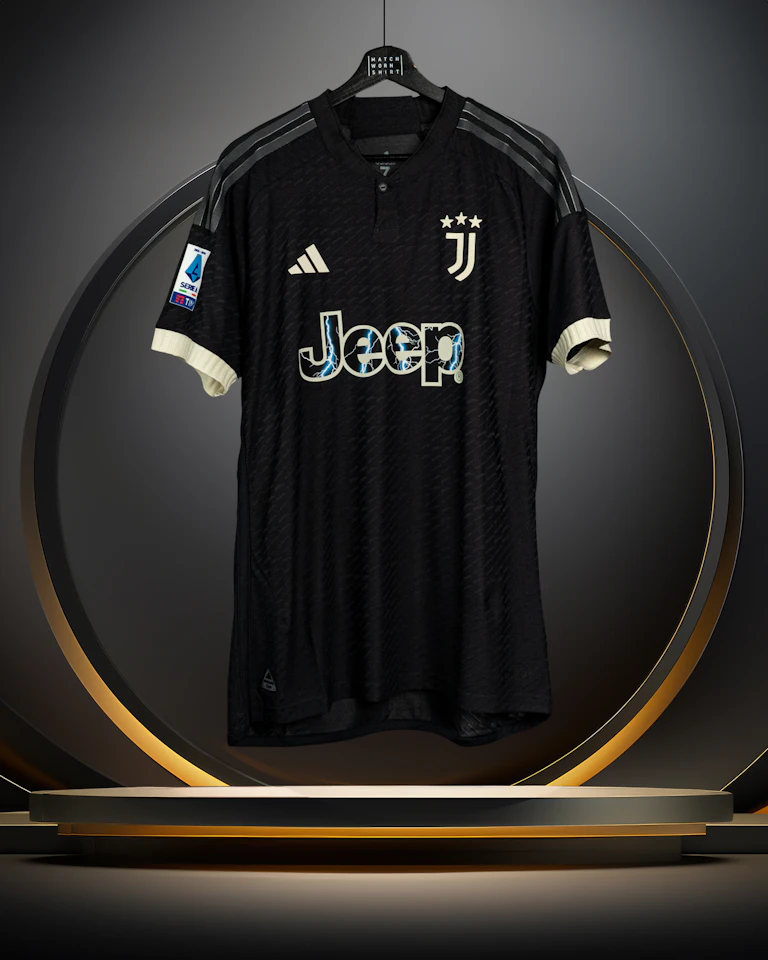 Kenan Yıldız Juventus FC shirt