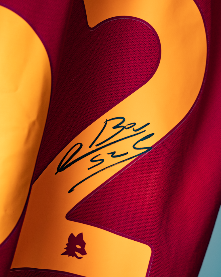 AS Roma 팀의 Edoardo Bove 셔츠