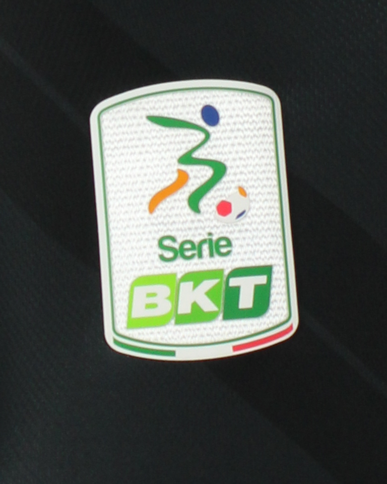 Daniele Verde Spezia Calcio shirt