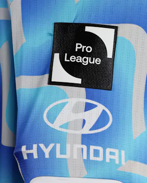 Brian Emo Agbor KAA Gent のシャツ