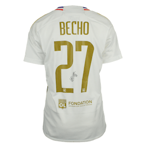 Vicki Becho OL Lyonnes shirt