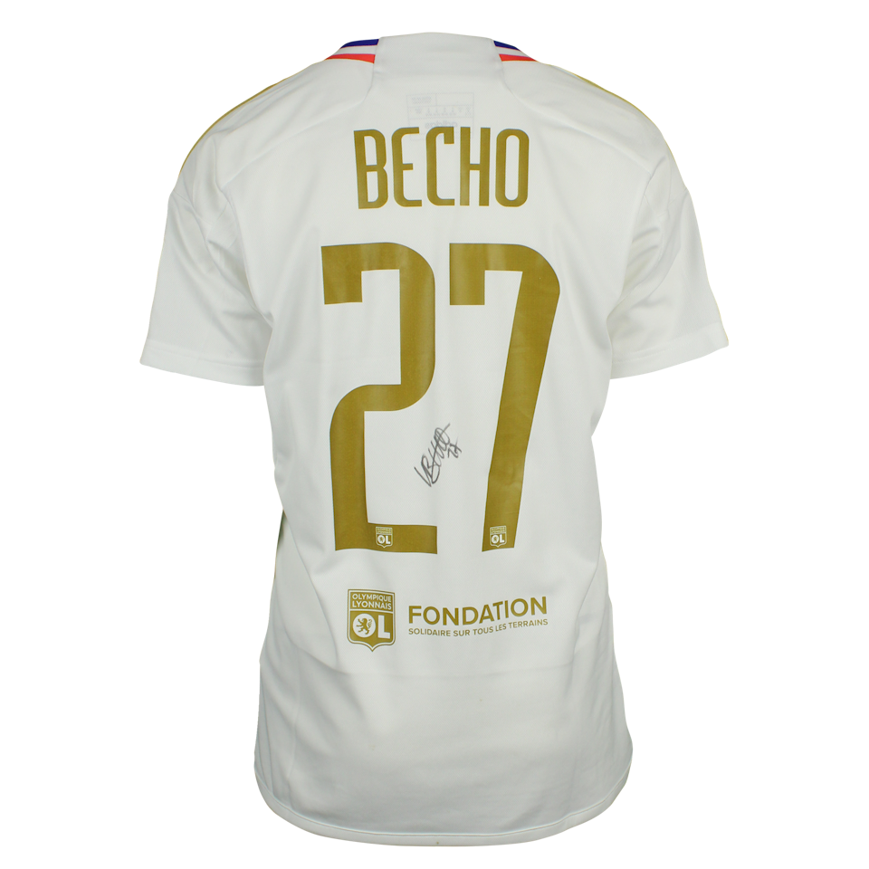 Vicki Becho OL Lyonnes shirt