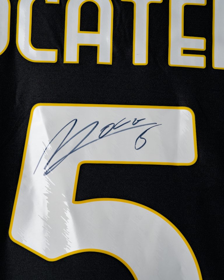 Manuel Locatelli Juventus FC shirt